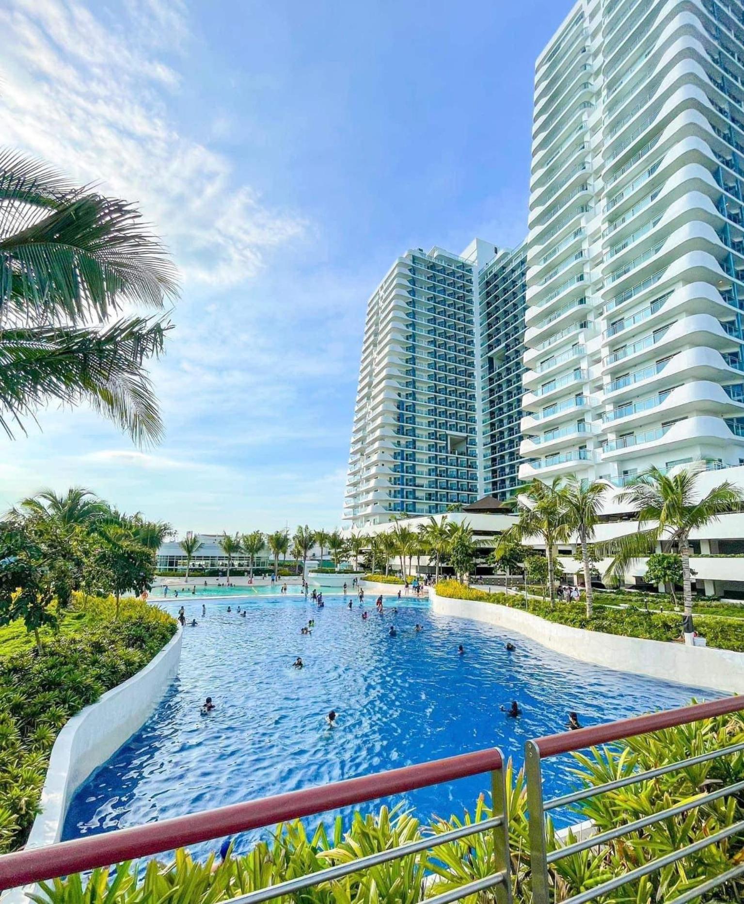 Condo At Azure North San Fernado