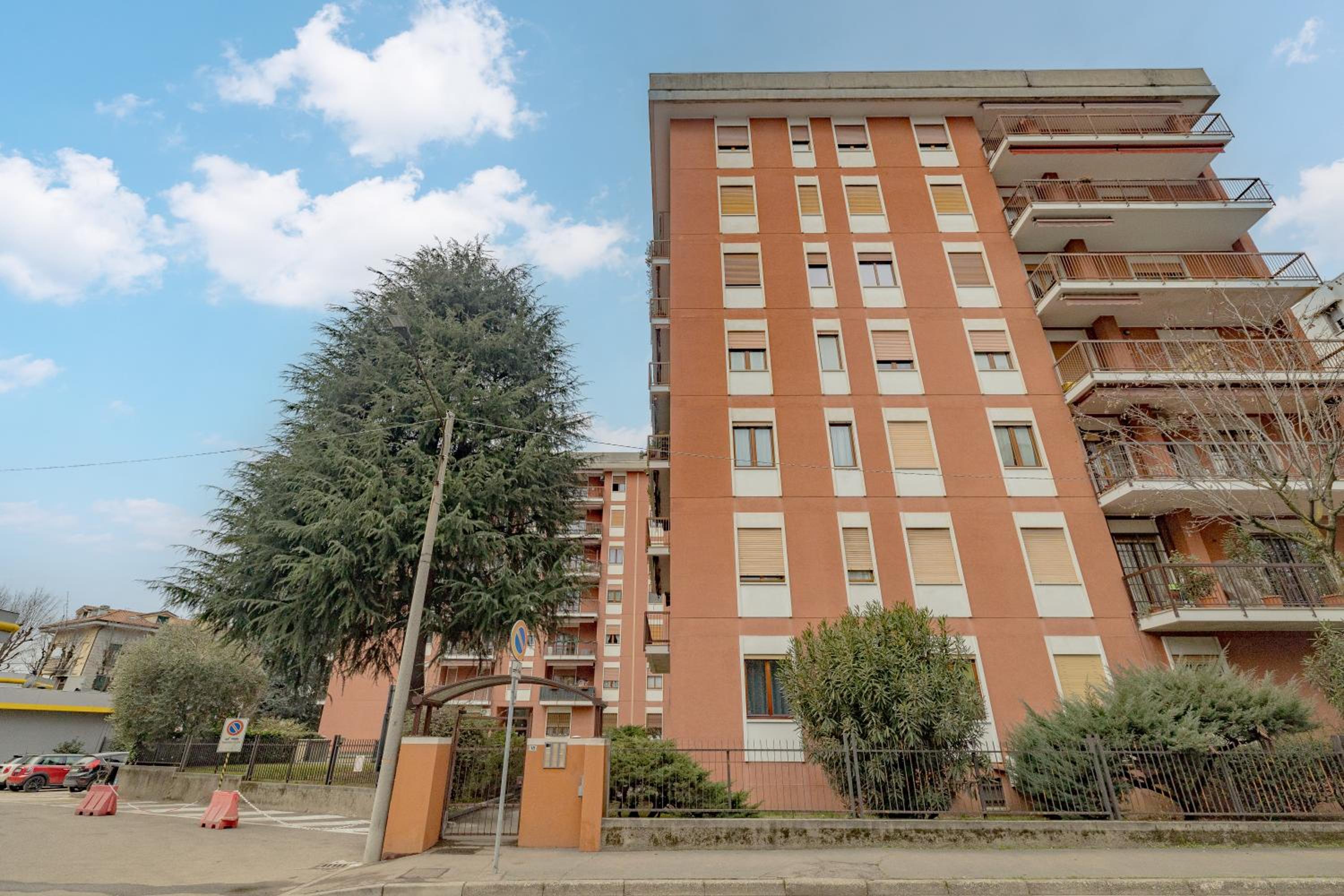 SweetHomeSaronno-A 20 minuti da Milano view 5