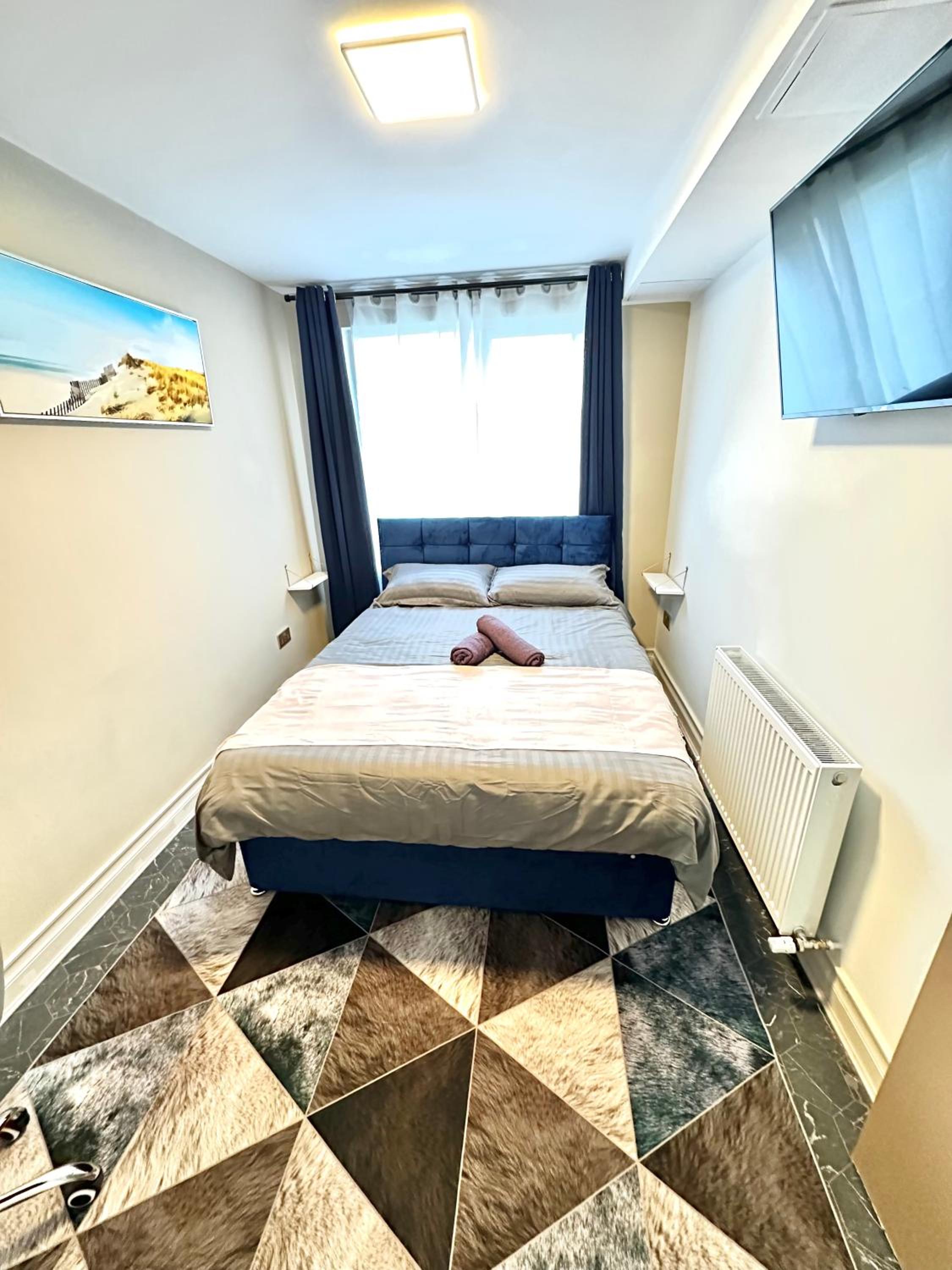 Stylish 2-Bedroom Modern Apt, 15-mins to Airport, DCU, City Centre