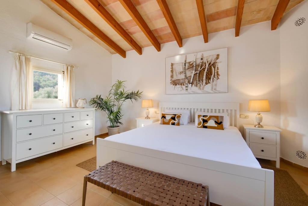 Finca REIG in Traumlage,Pool,strandnah,schnelles WIFI,Klima