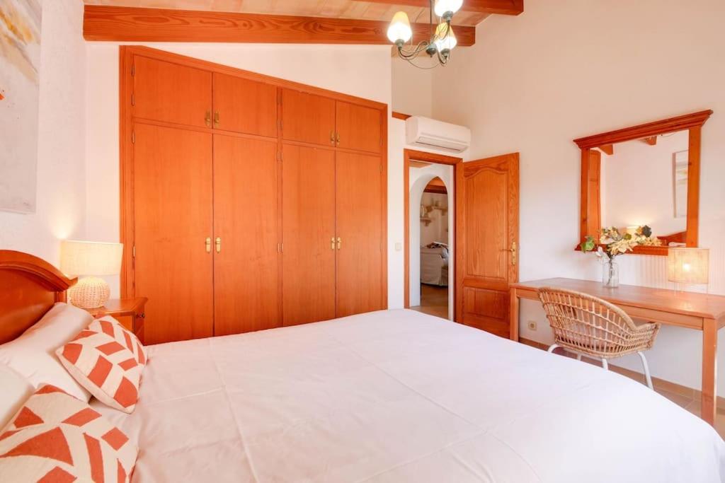 Finca REIG in Traumlage,Pool,strandnah,schnelles WIFI,Klima
