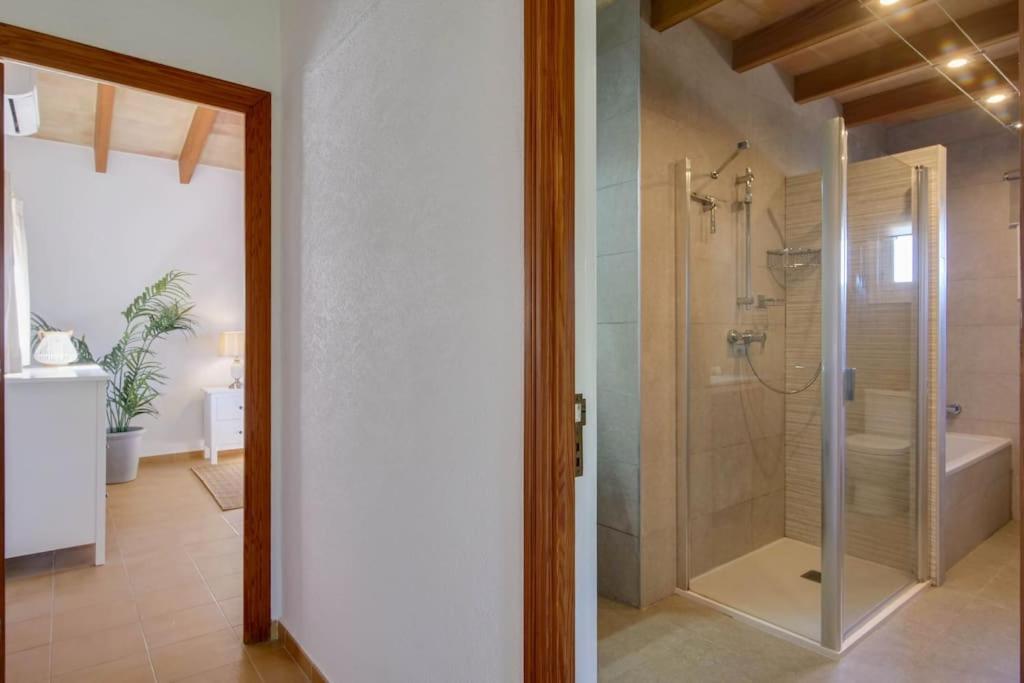 Finca REIG in Traumlage,Pool,strandnah,schnelles WIFI,Klima