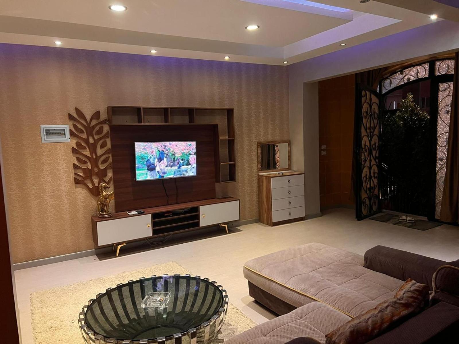 Cozy Apartment With Garden in sheikh Zayed