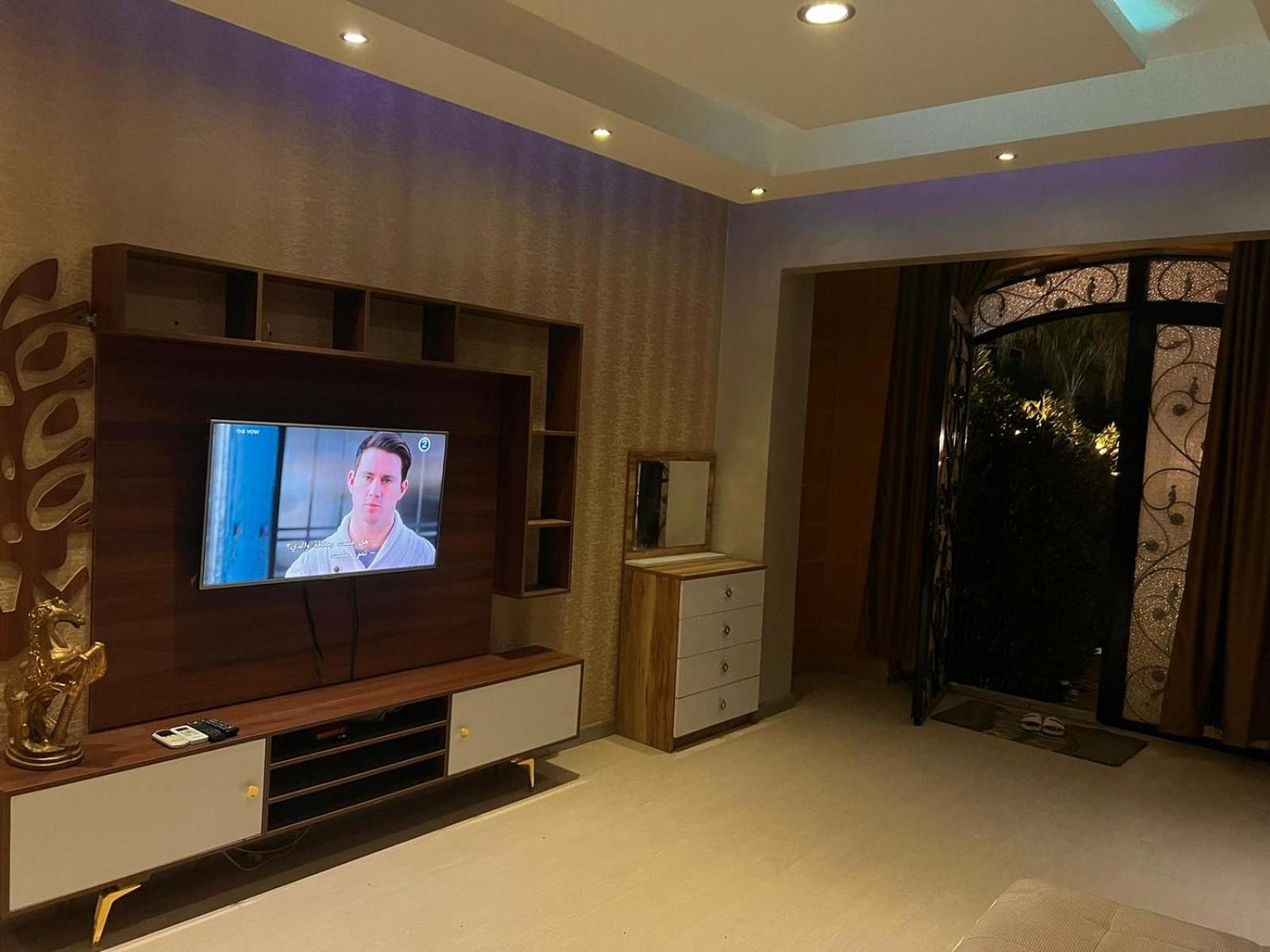 Cozy Apartment With Garden in sheikh Zayed