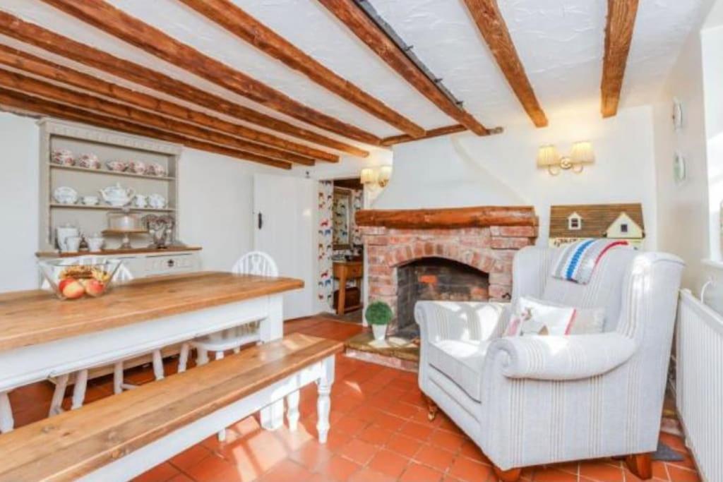 Eaves Cottage