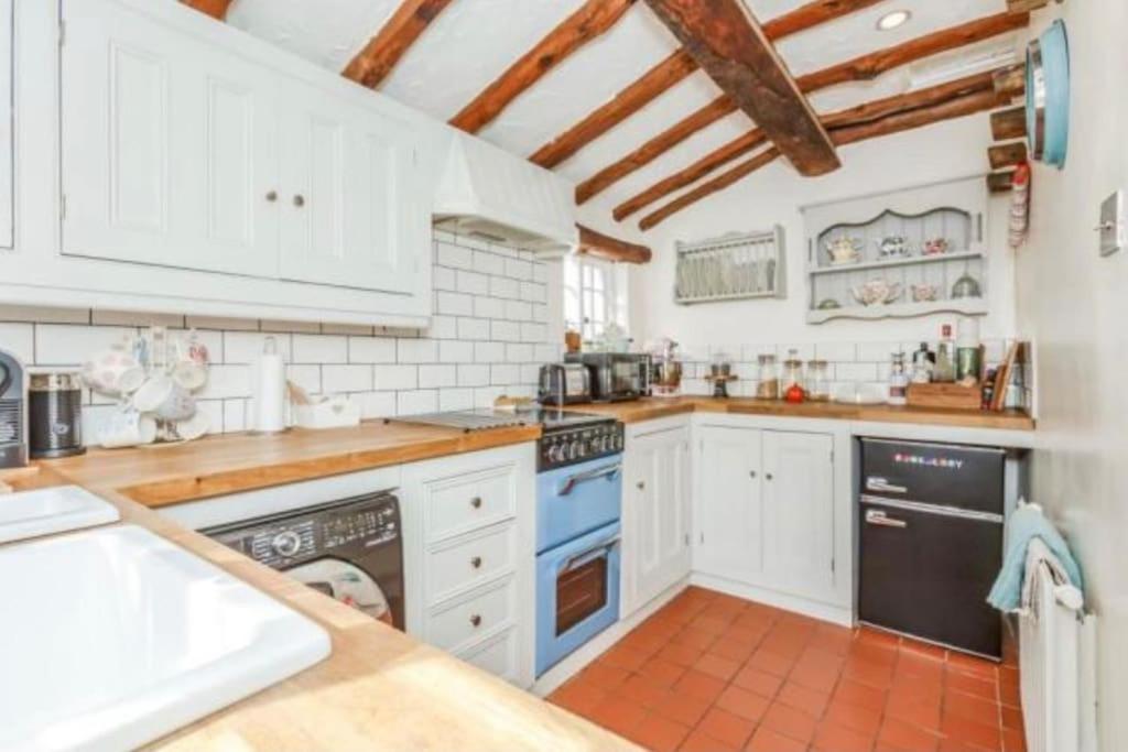 Eaves Cottage
