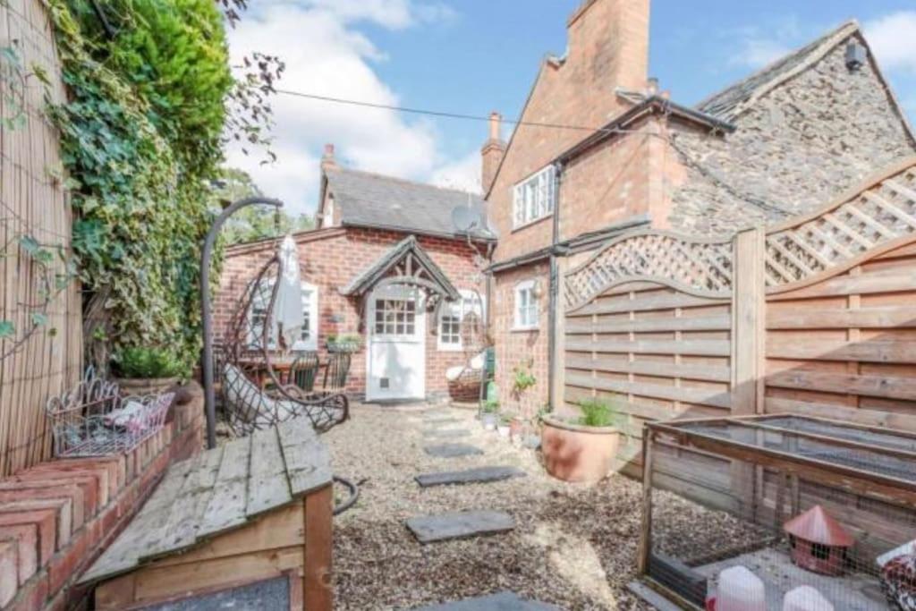 Eaves Cottage
