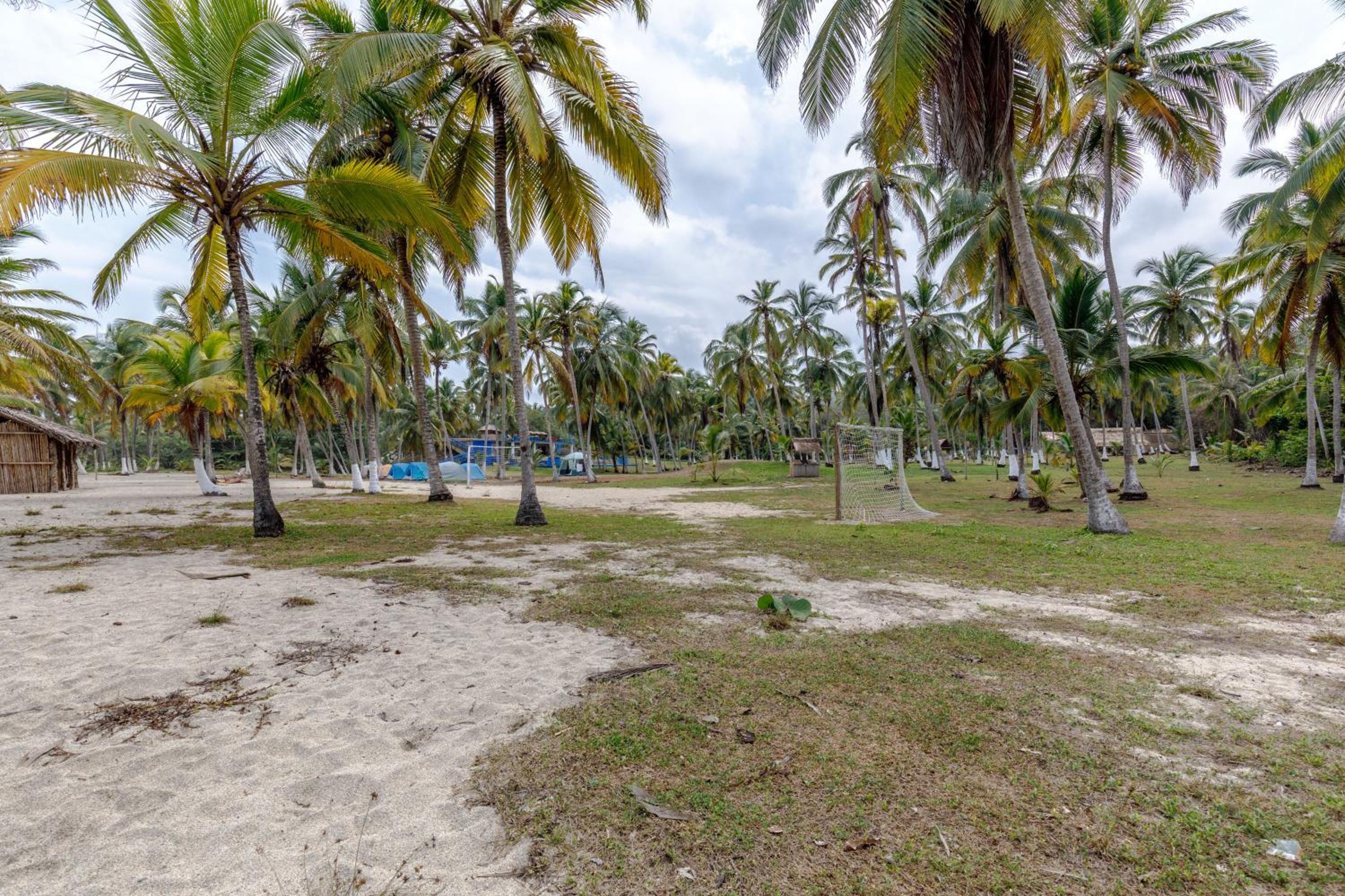 CASA DE CAMPO CASTILLETE dentro del PARQUE TAYRONA