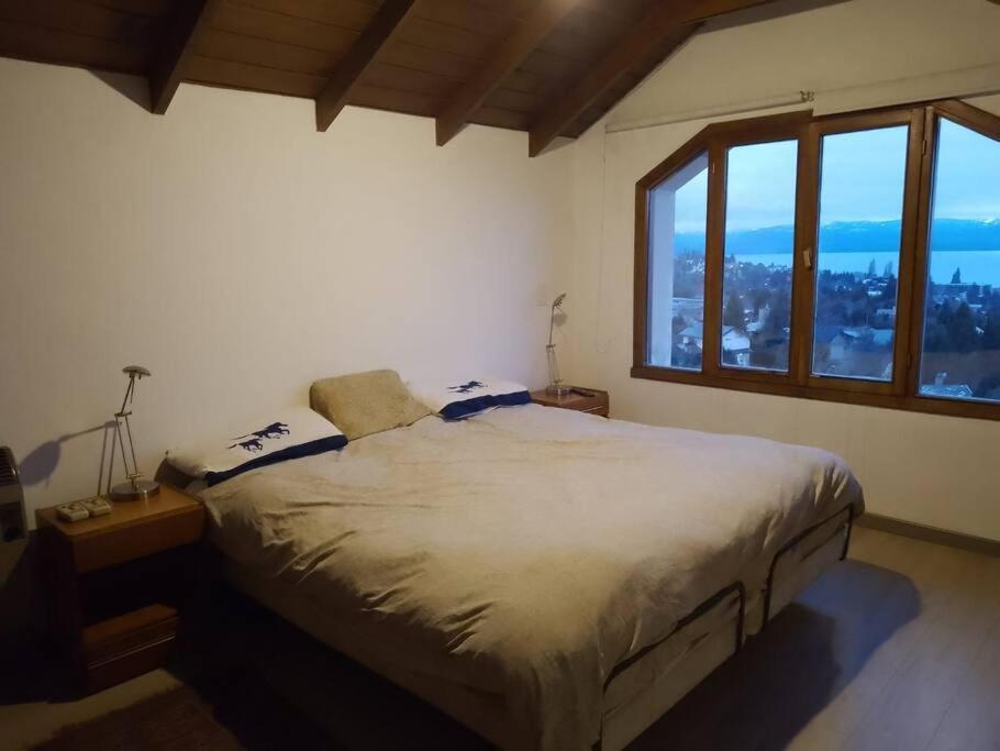 Casa con Increíble Vista al Lago (Michay)