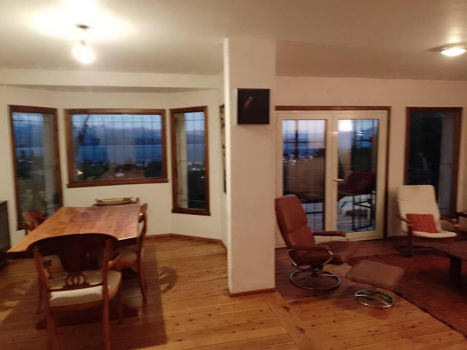 Casa con Increíble Vista al Lago (Michay)