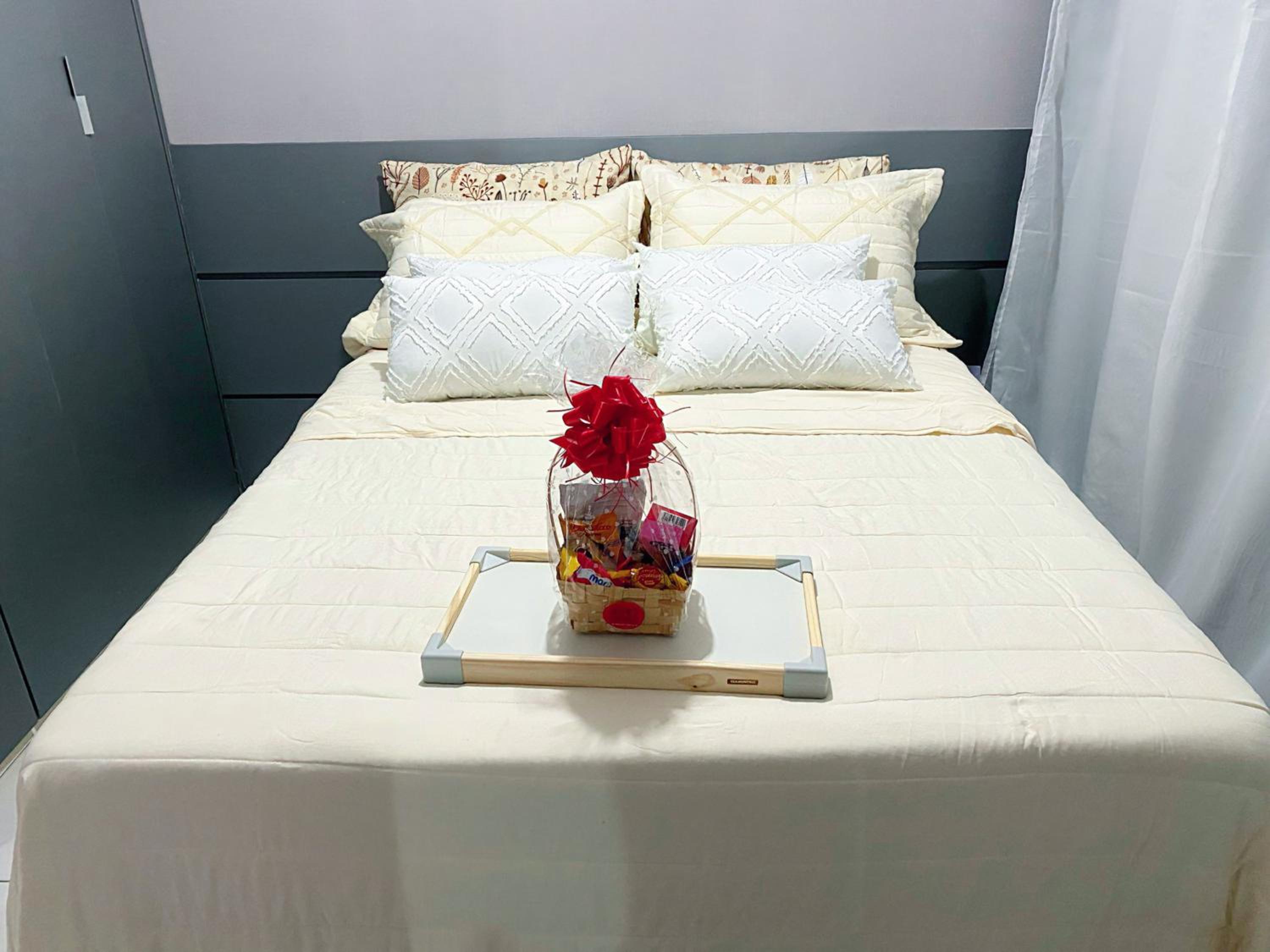 FLAT Praia Boa Viagem - Piscina no ROFTOP - Garagem & WIFI - REFORMADO - Ar condicionado - 24H CHECK IN - Shopping Recife - Enxoval Incluso