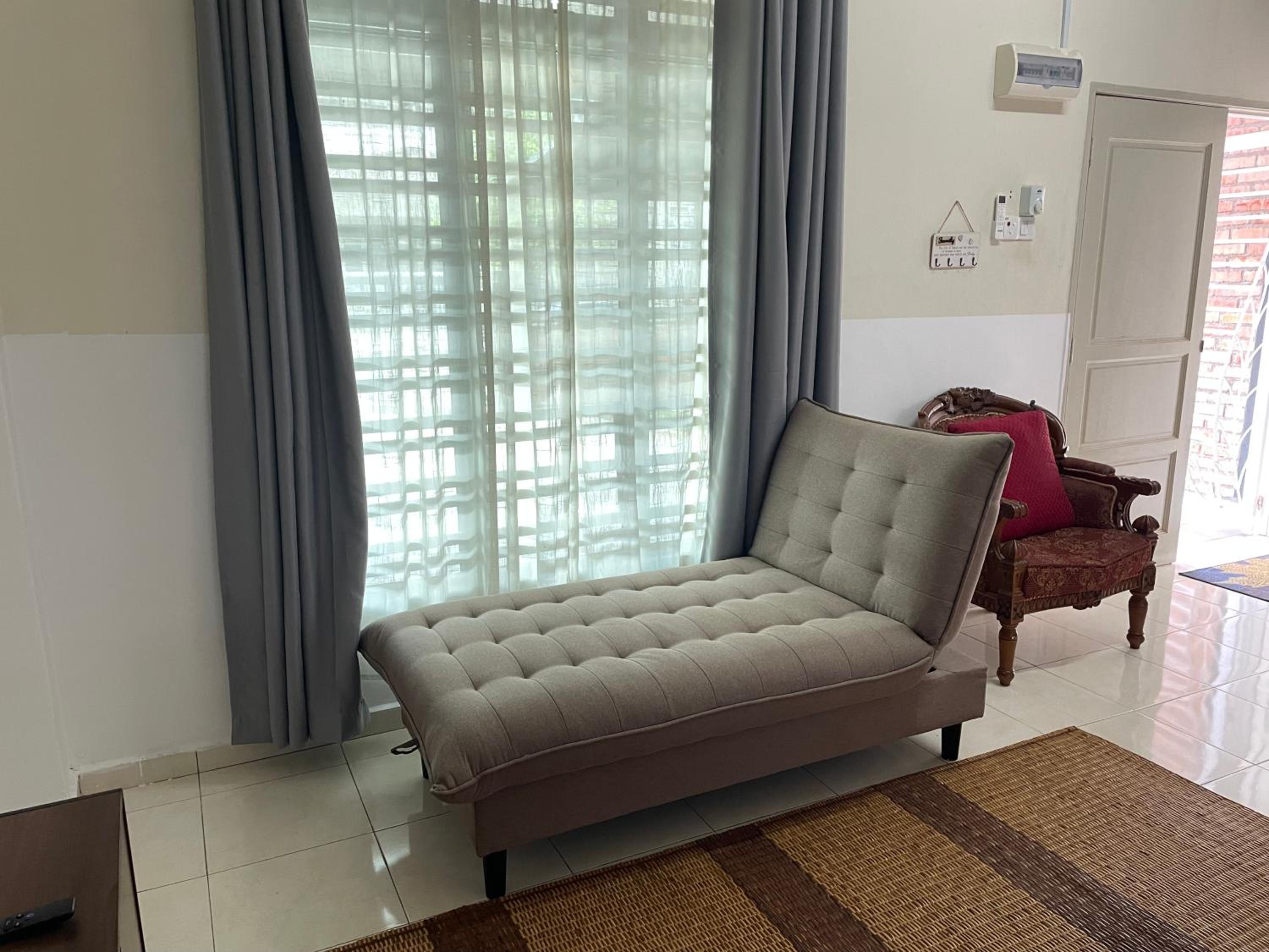 Kuza Homes Batu Berendam photo 4