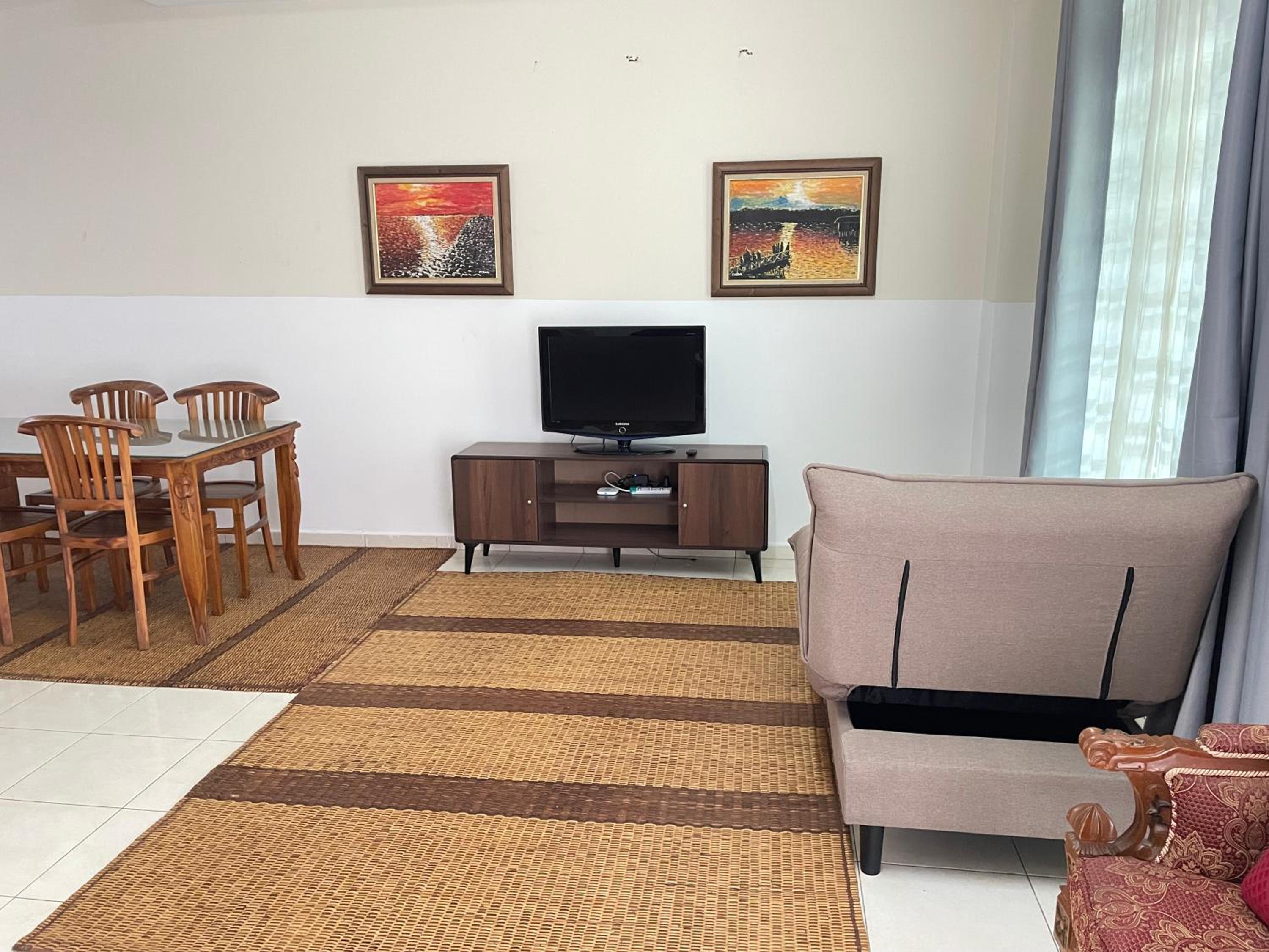 Kuza Homes Batu Berendam photo 3