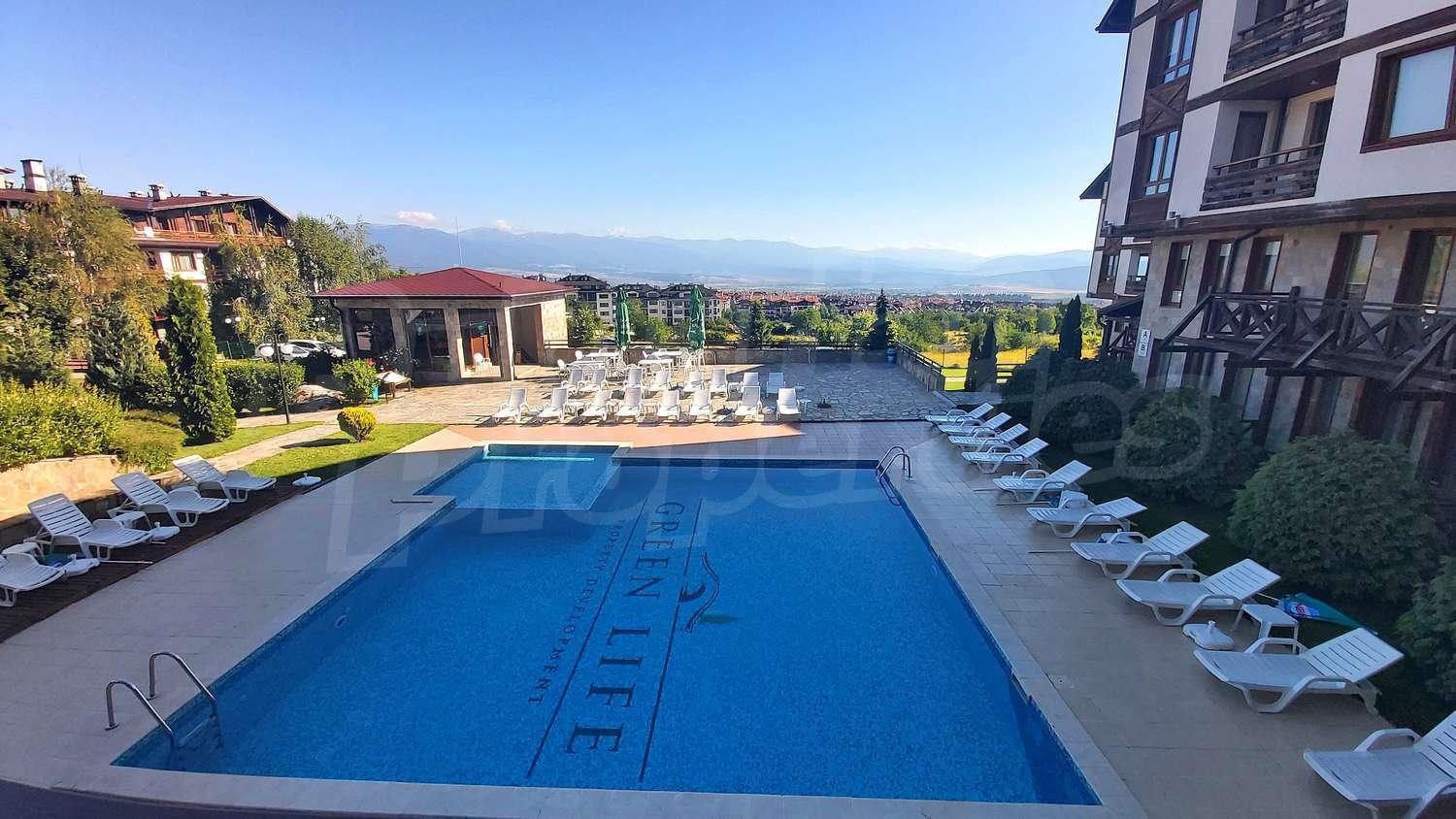 Spacious luxury studio with mountain view - SPA available