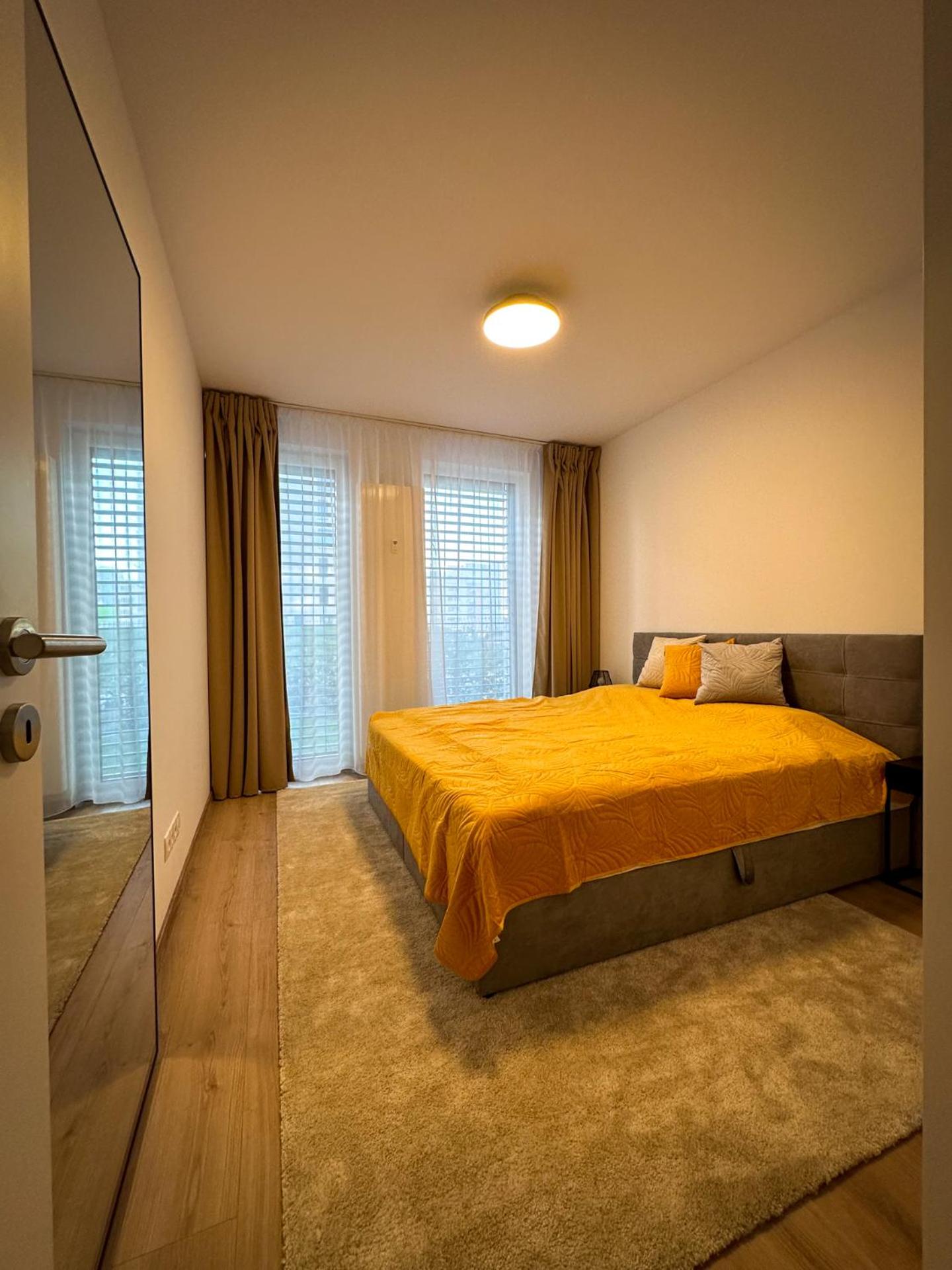 Streams Apartment with Garden and Free Parking view 4