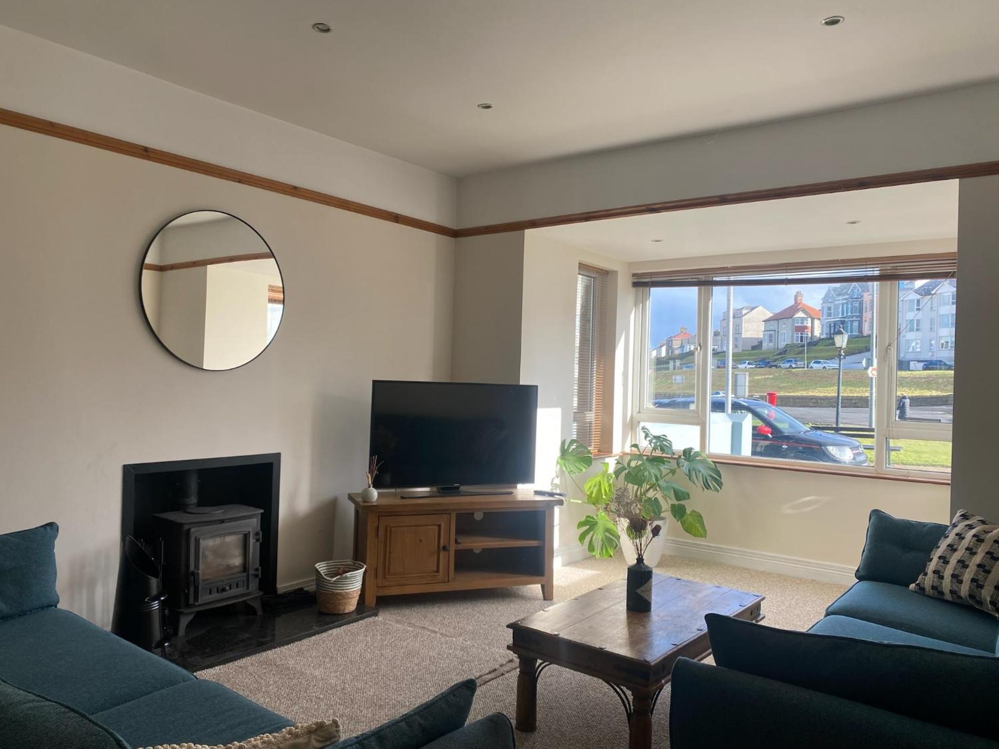 Harbour Views 3 Bed Townhouse with private off street parking and office