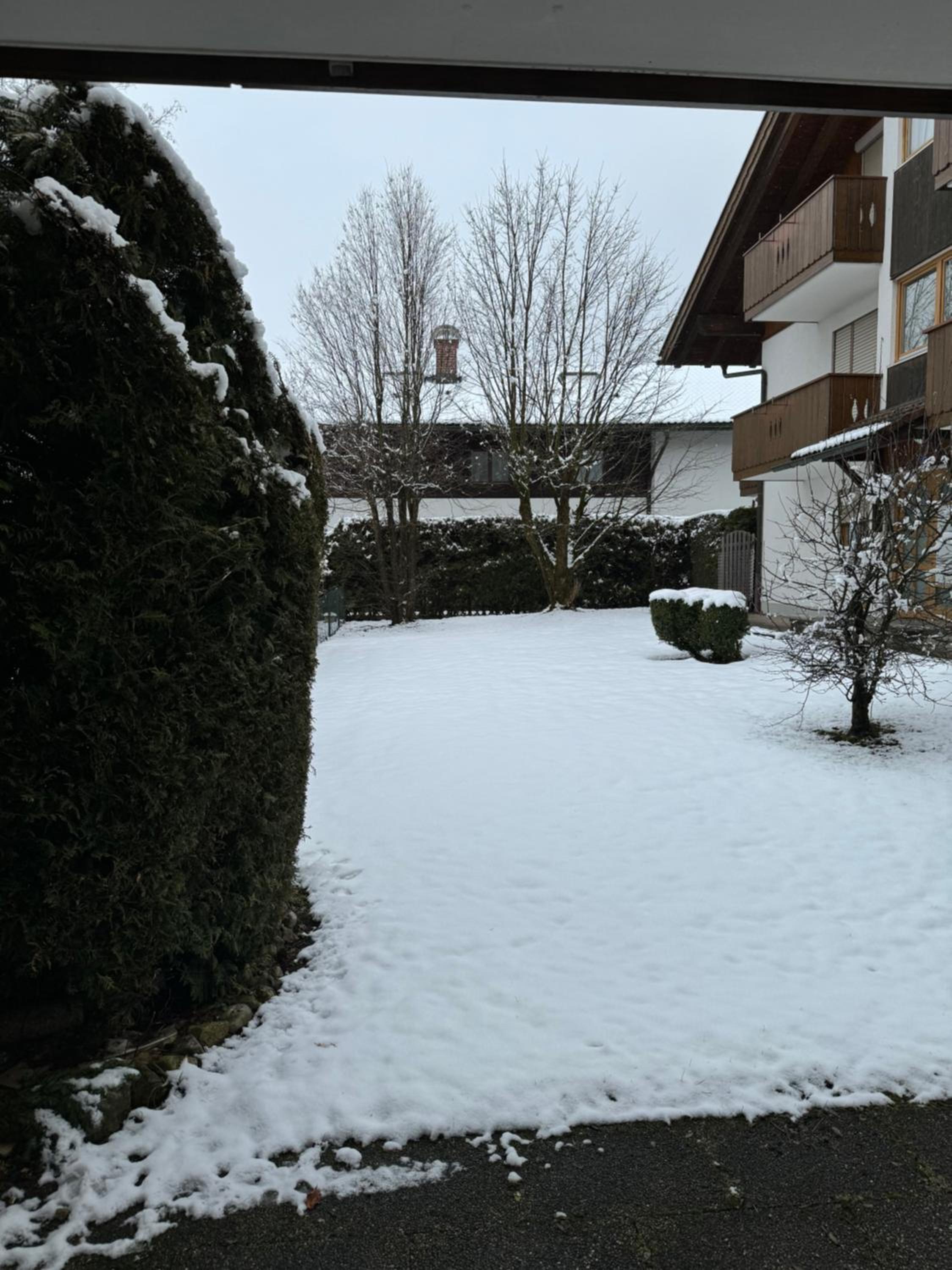 Ferienwohnung Gary mit zwei Terrassen und Garten