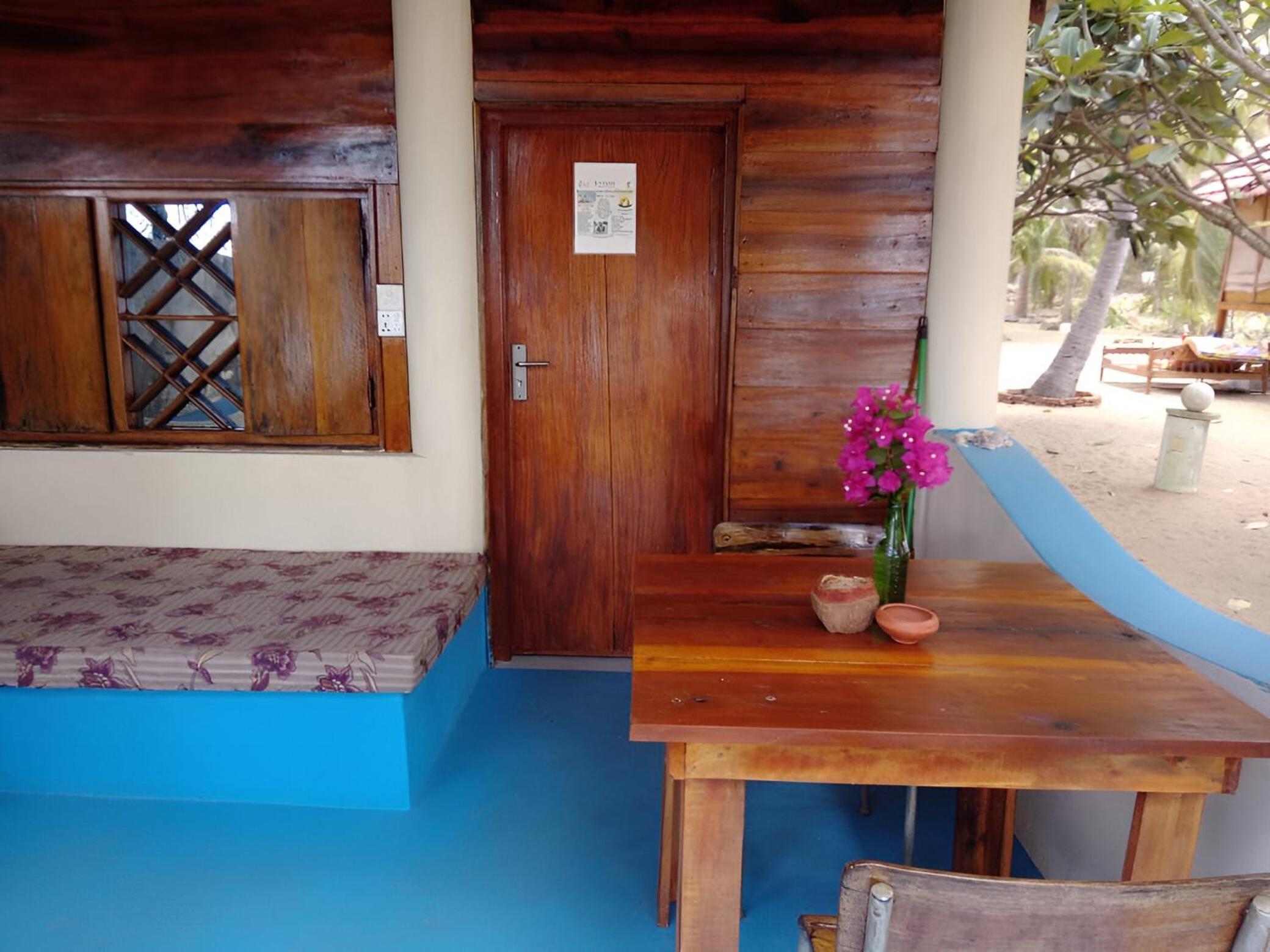 Breezy Beach Cabanas