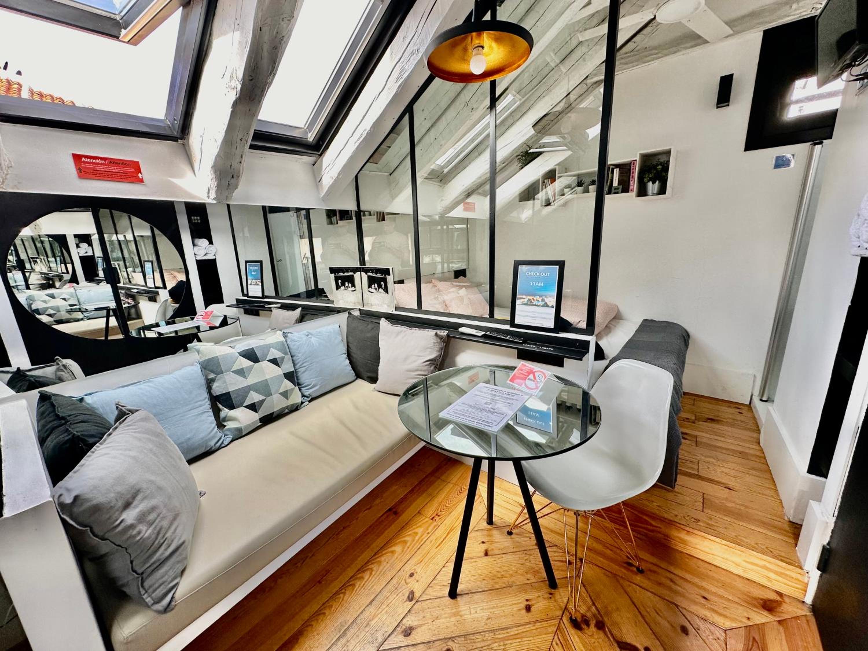 lounge