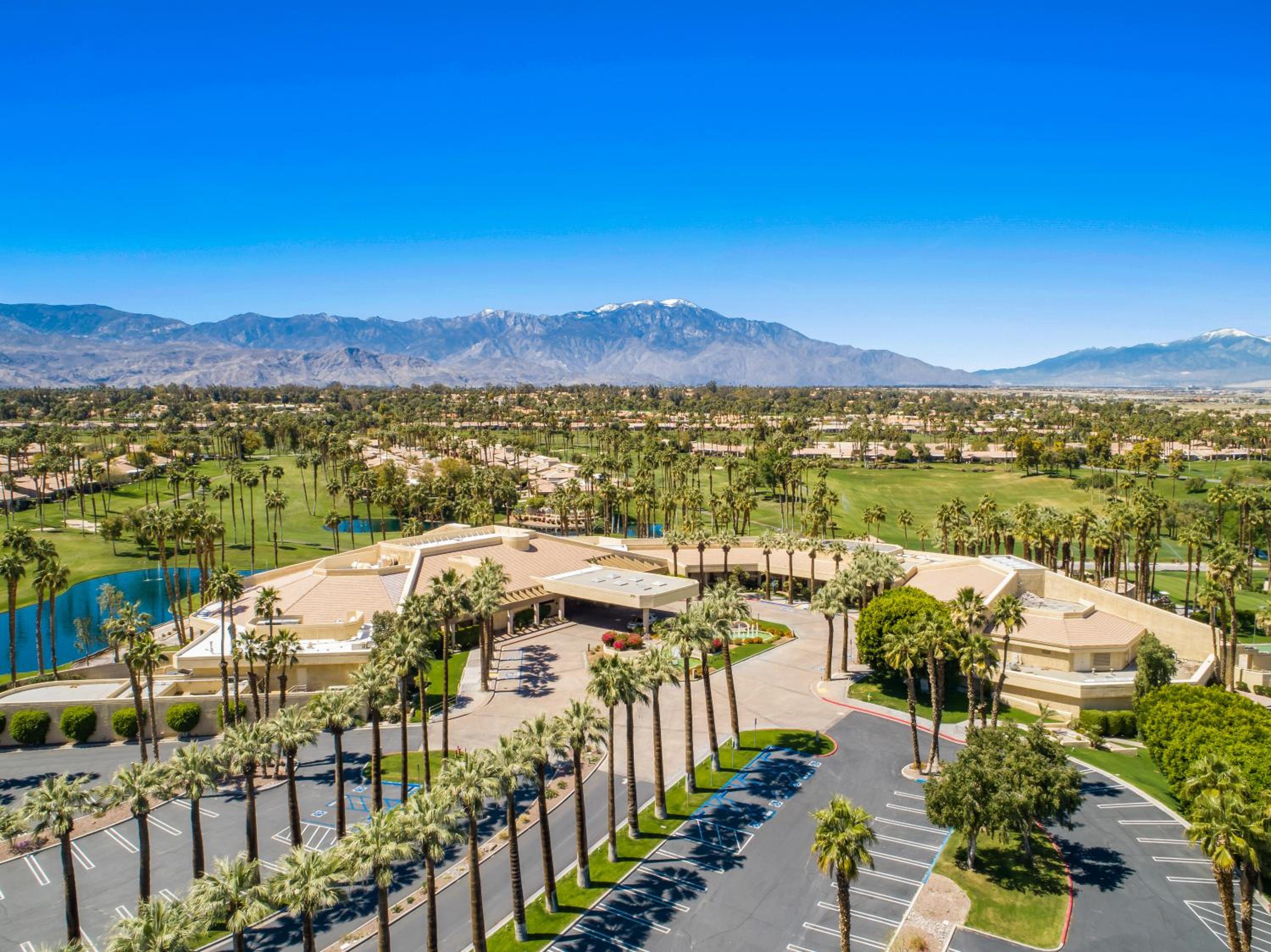 Palm Desert Oasis - With Beatiful Golf Courses