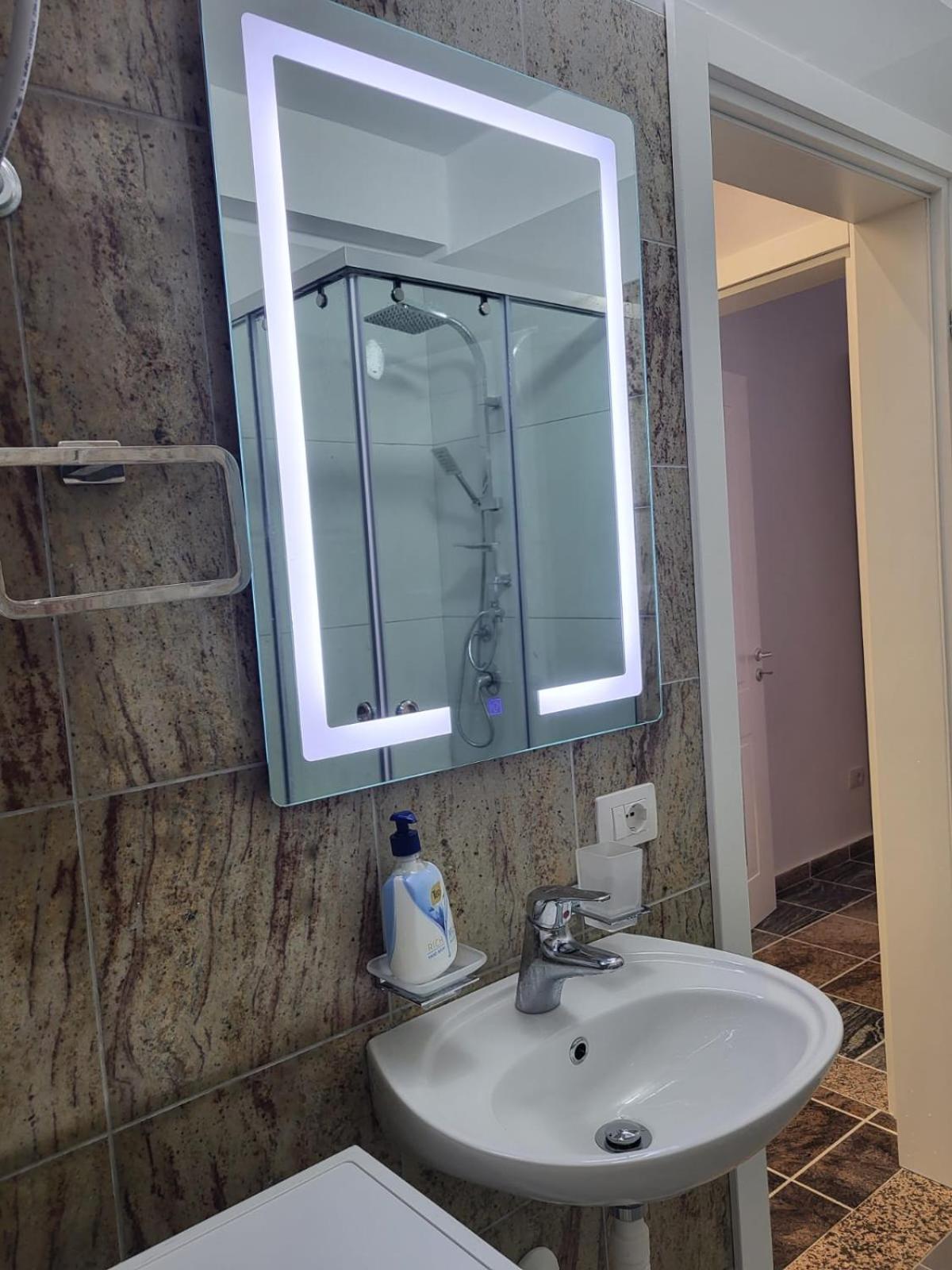 Fishta Apartments Q5 25