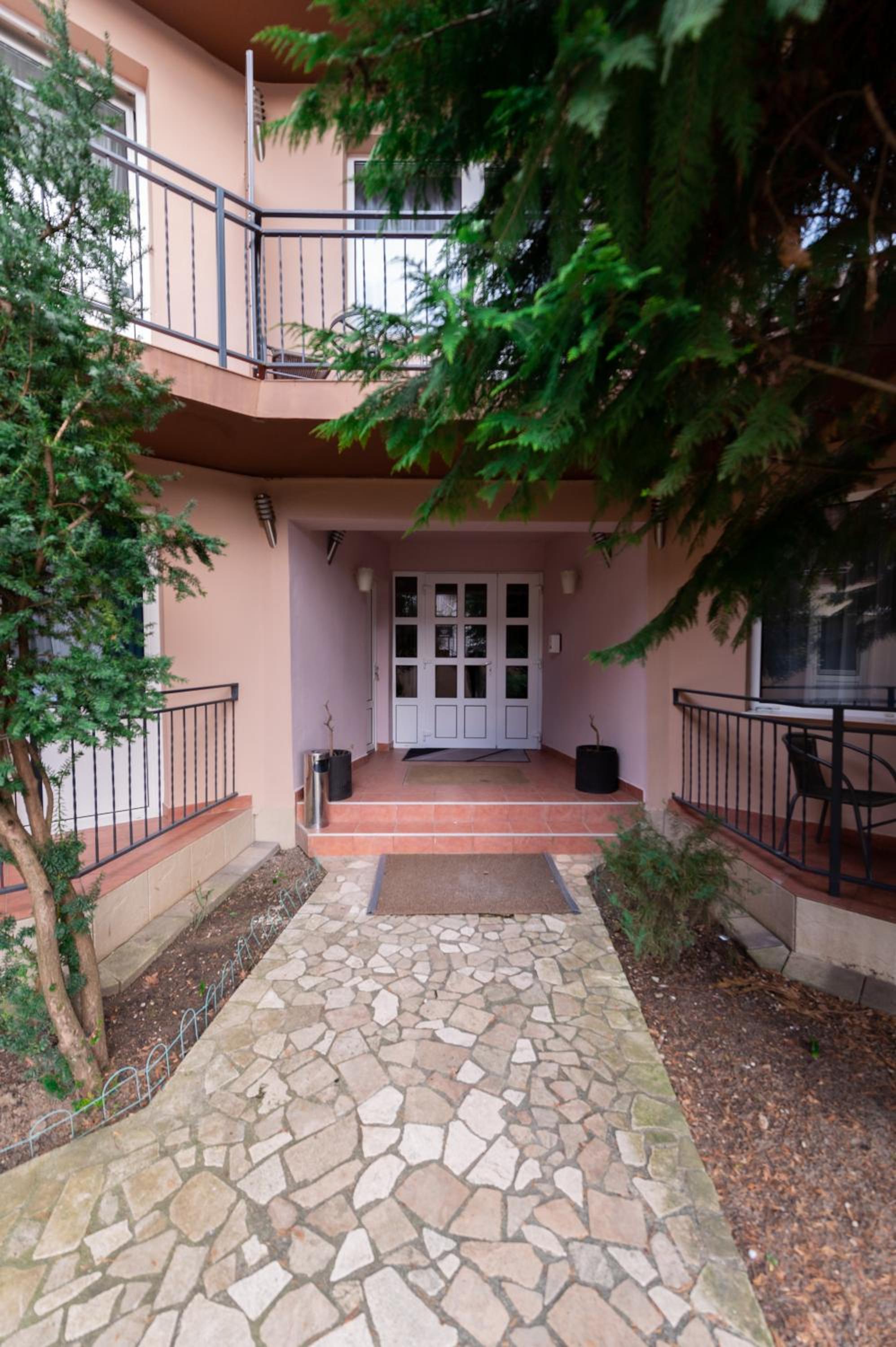 Hotel Complex Turistic Monaco - Image 1