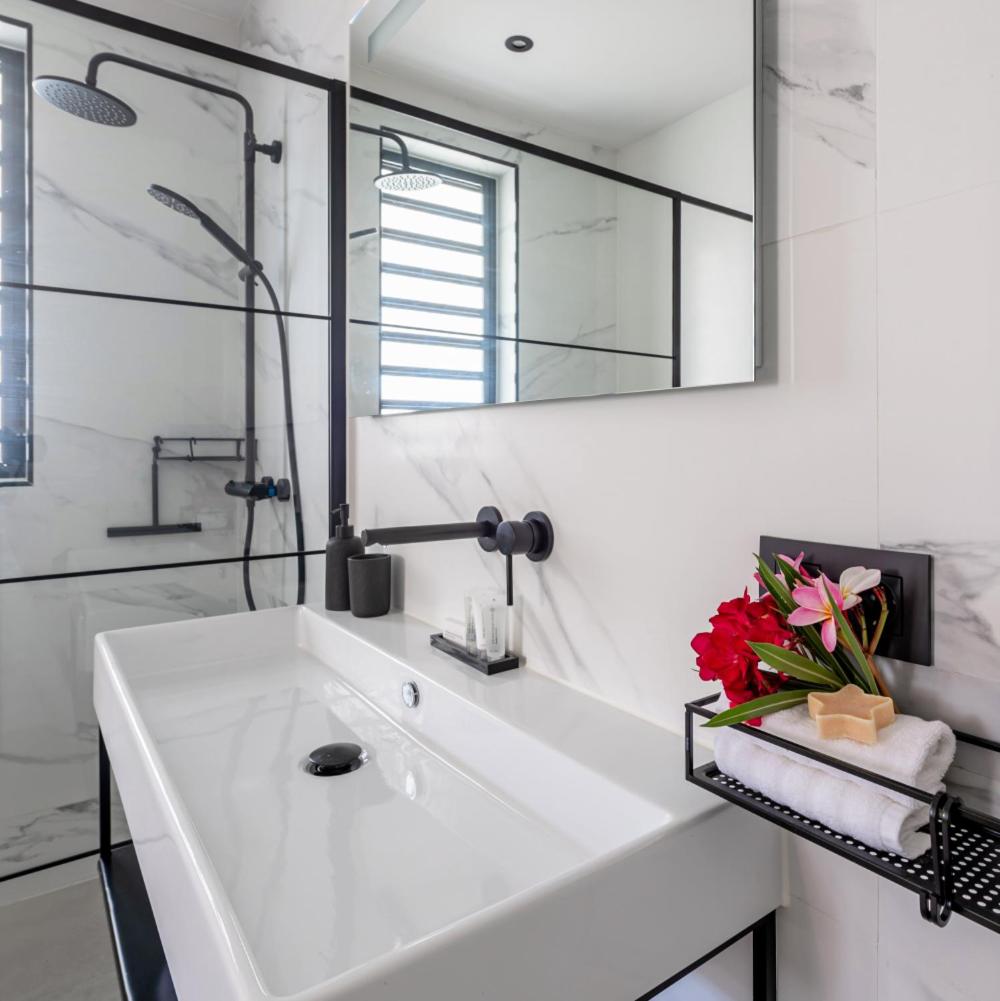 Ocean 11 Luxurious apartment Jan Thiel Curacao