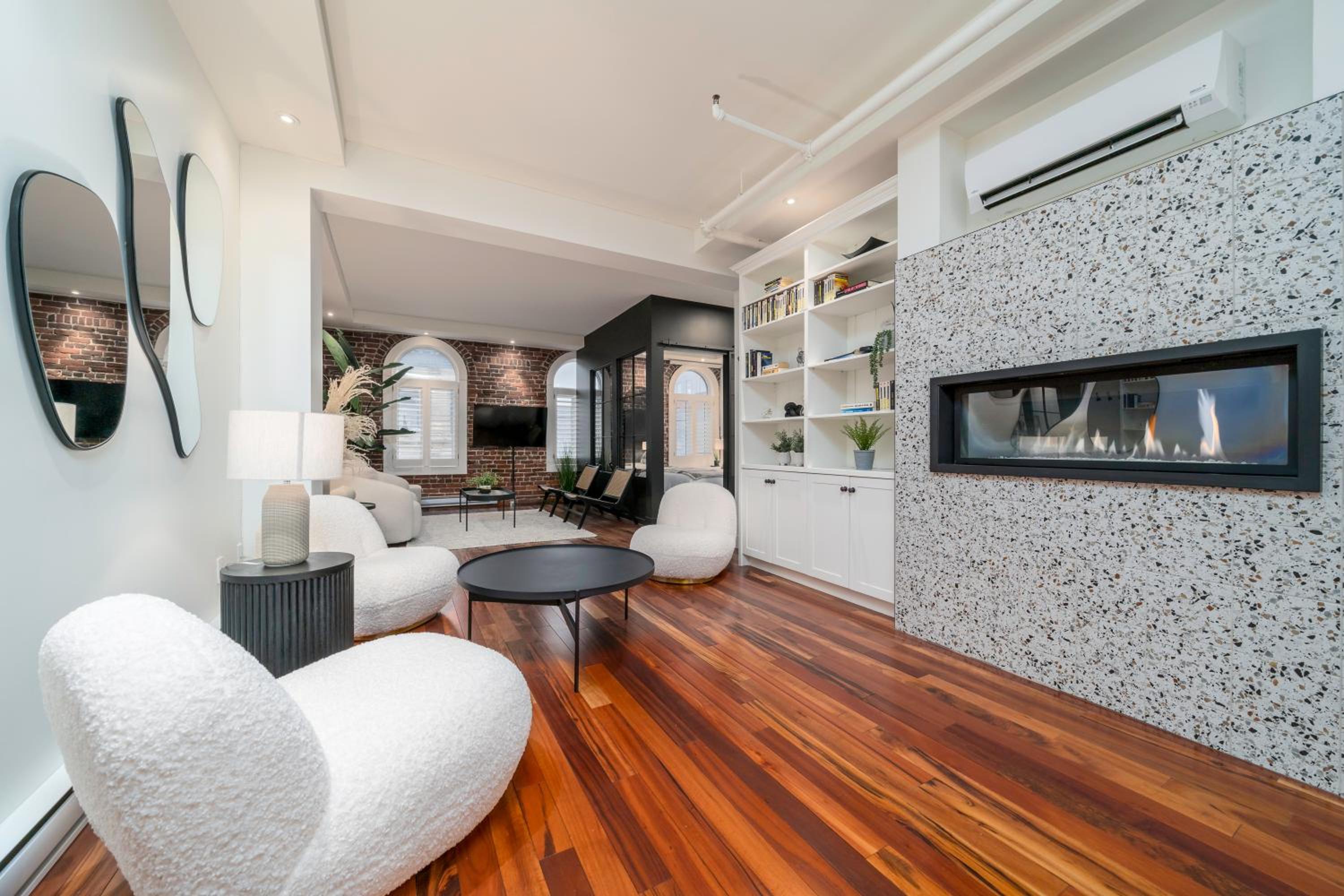 Deluxe Penthouse / / 2 in 1 Downtown Quebec City