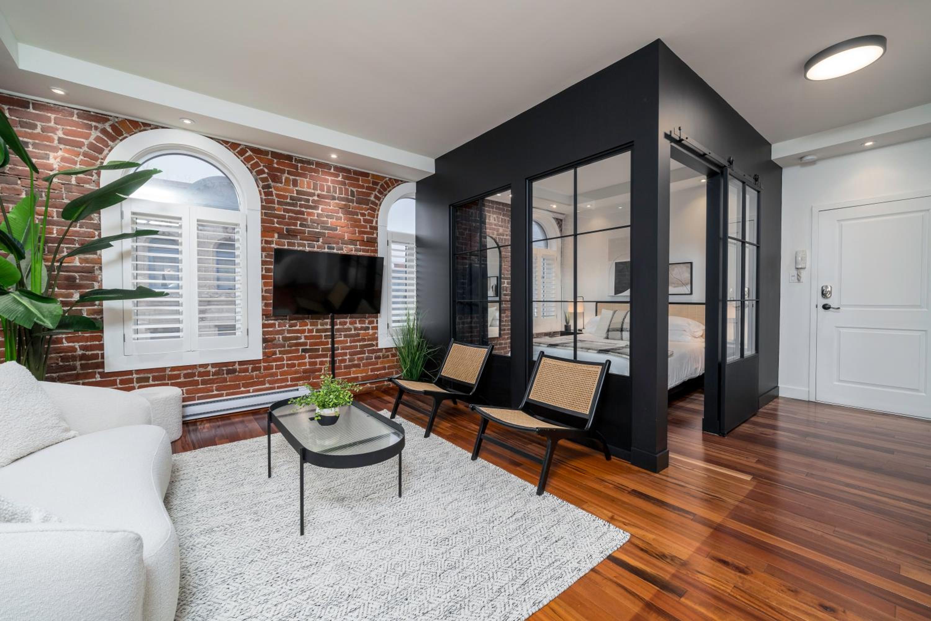 Deluxe Penthouse / / 2 in 1 Downtown Quebec City