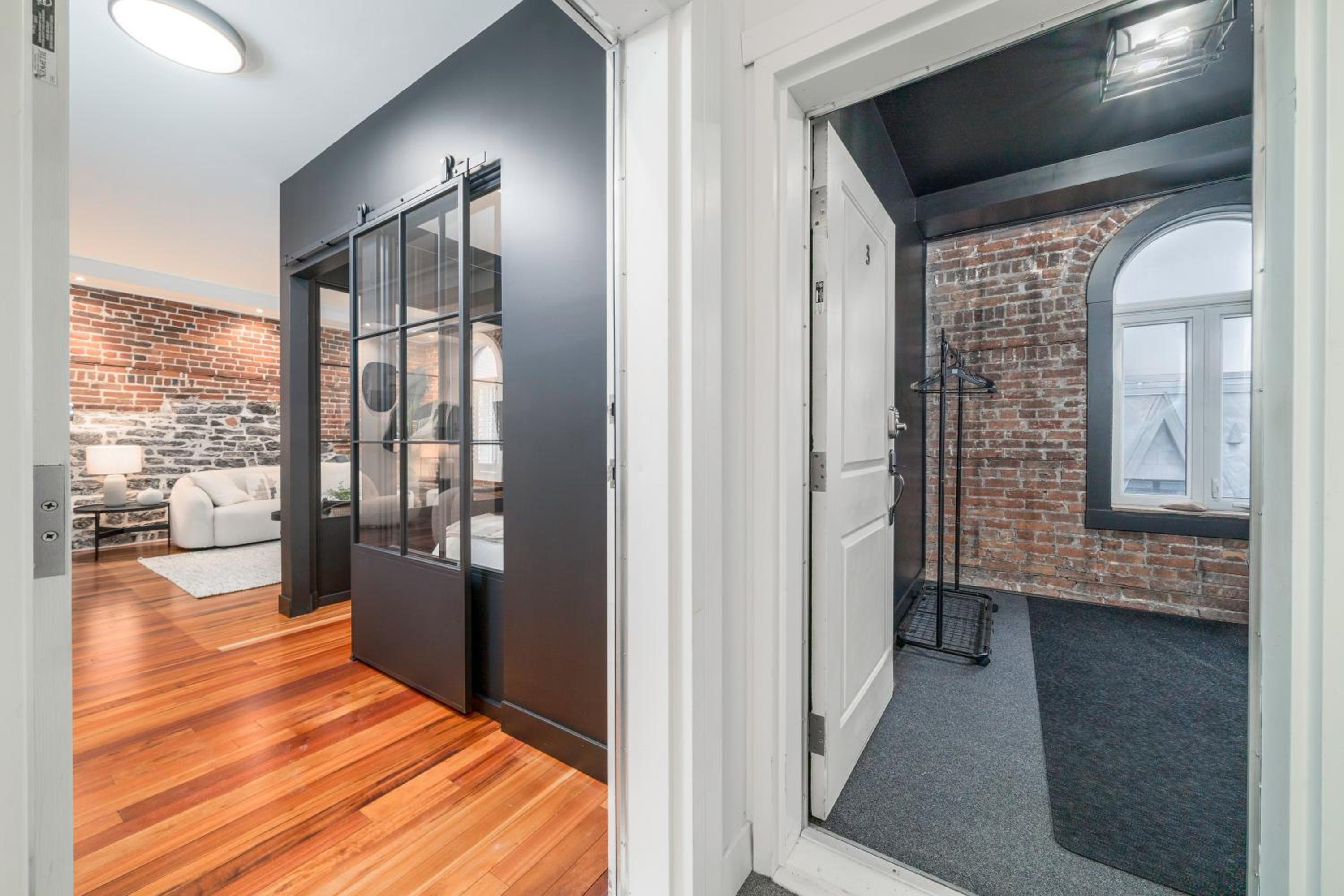 Deluxe Penthouse / / 2 in 1 Downtown Quebec City