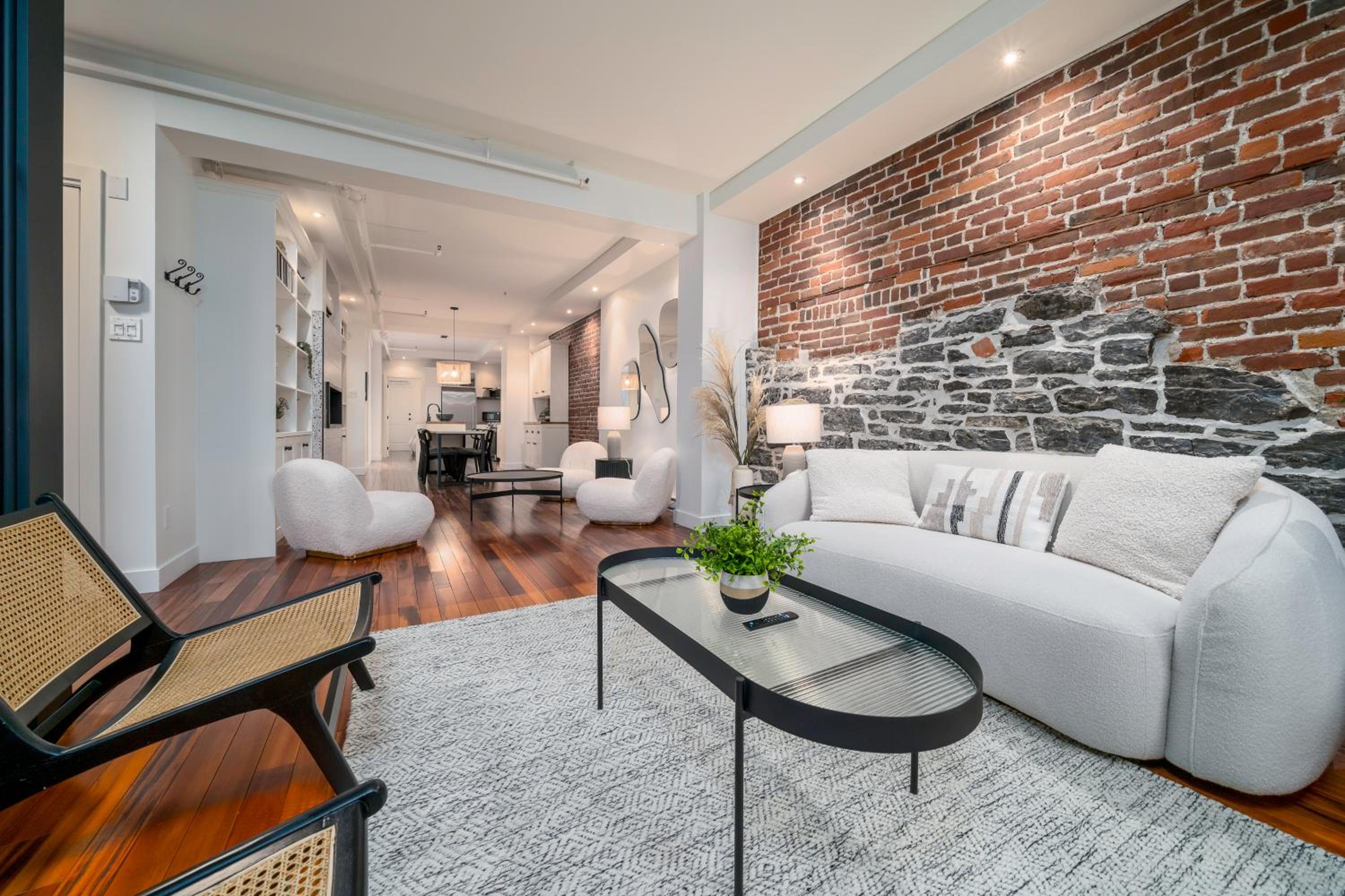 Deluxe Penthouse / / 2 in 1 Downtown Quebec City