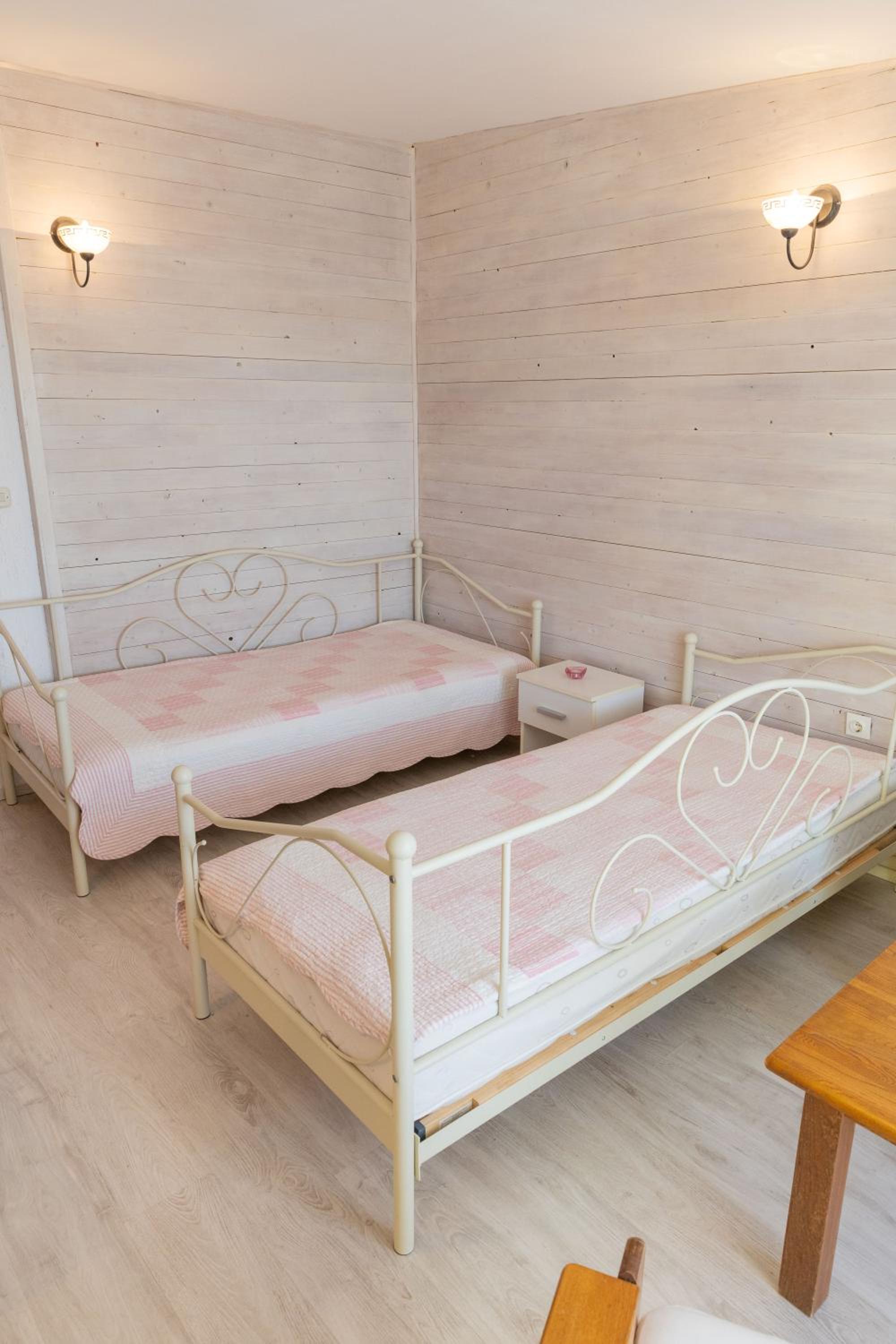 Apartmani Trlaja