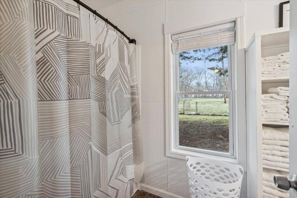 White House Bungalow
