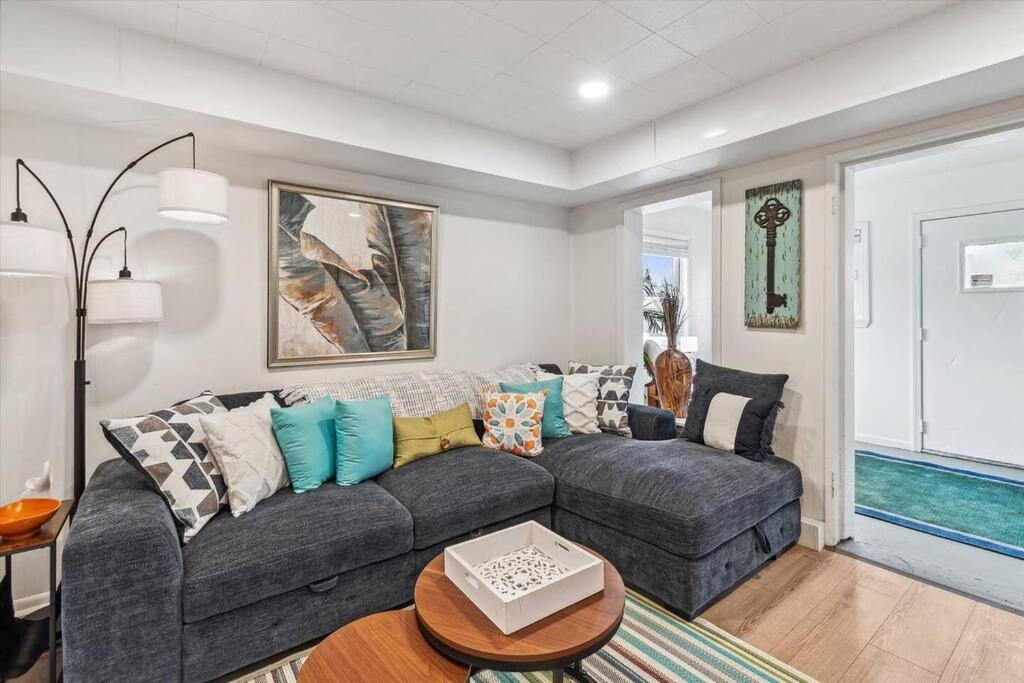 White House Bungalow