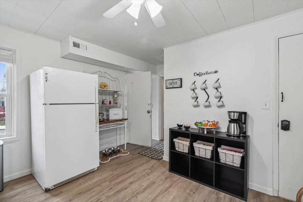 White House Bungalow
