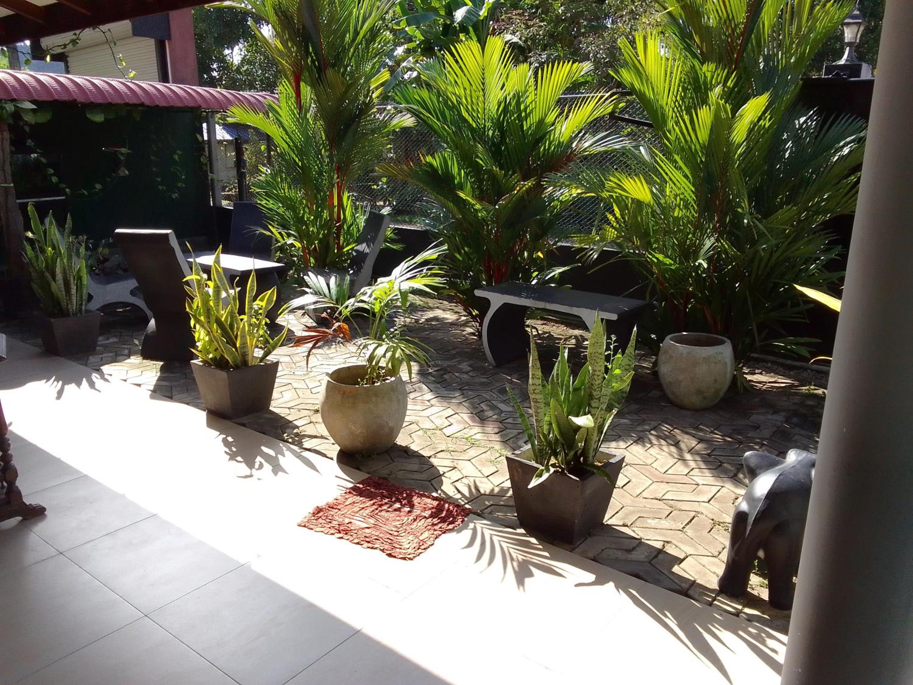 Isindu Holiday Home