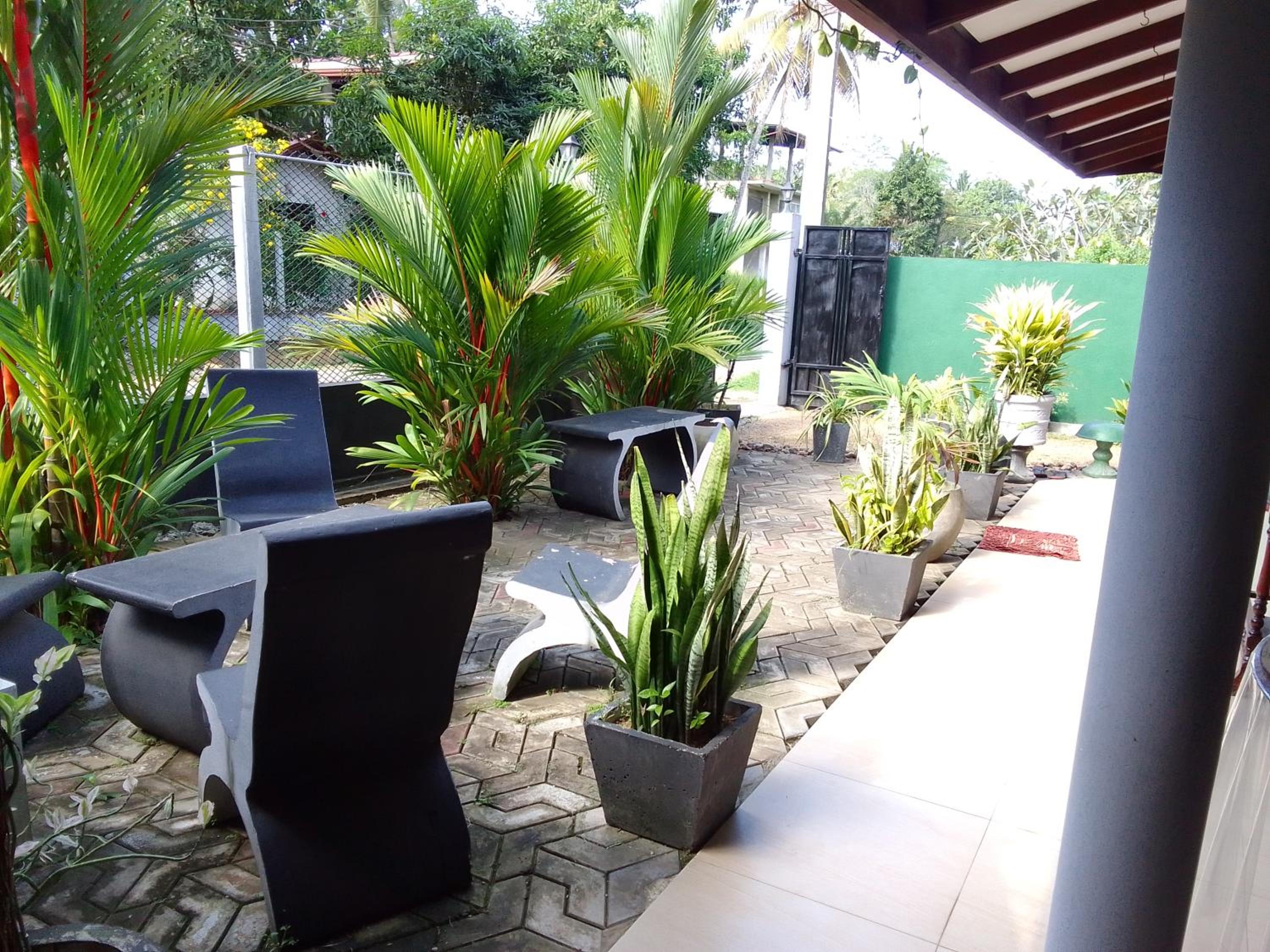 Isindu Holiday Home