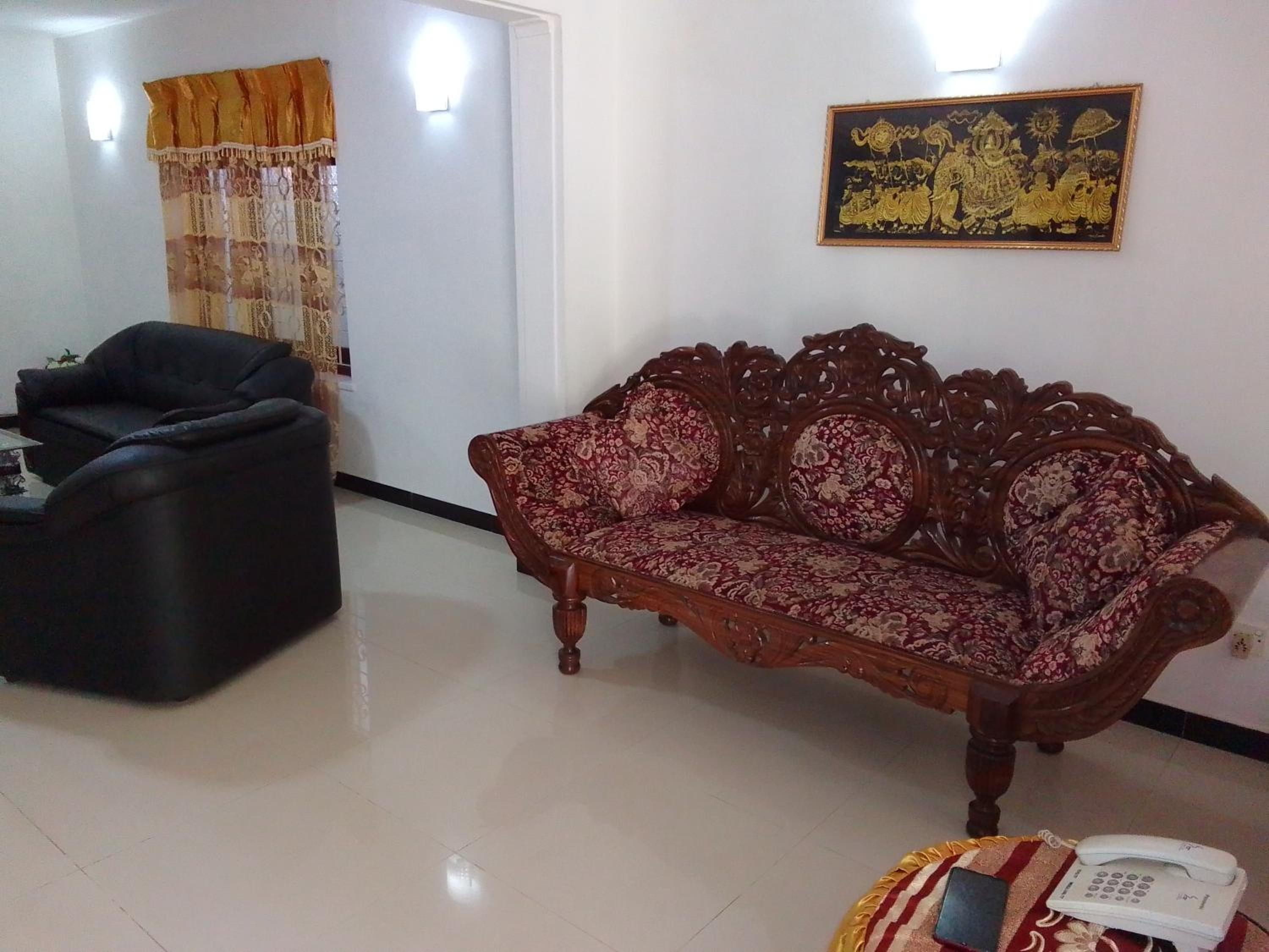 Isindu Holiday Home