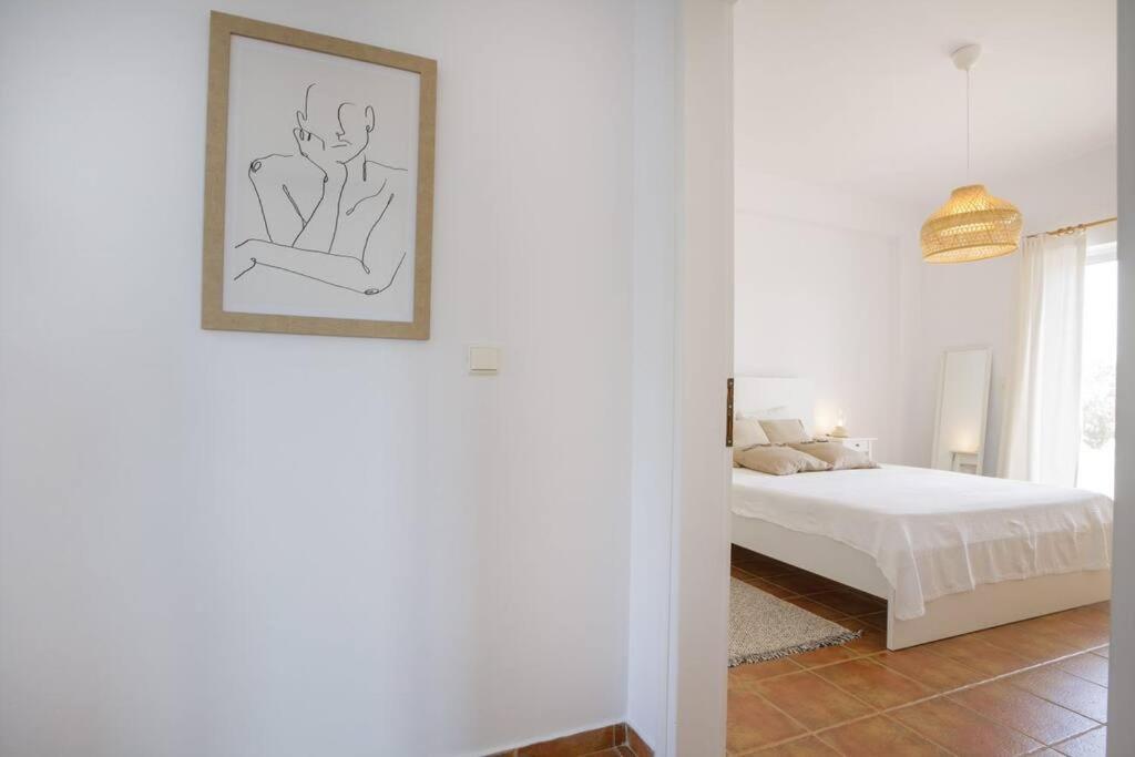 Alethea's Sea View Apartment photo 5