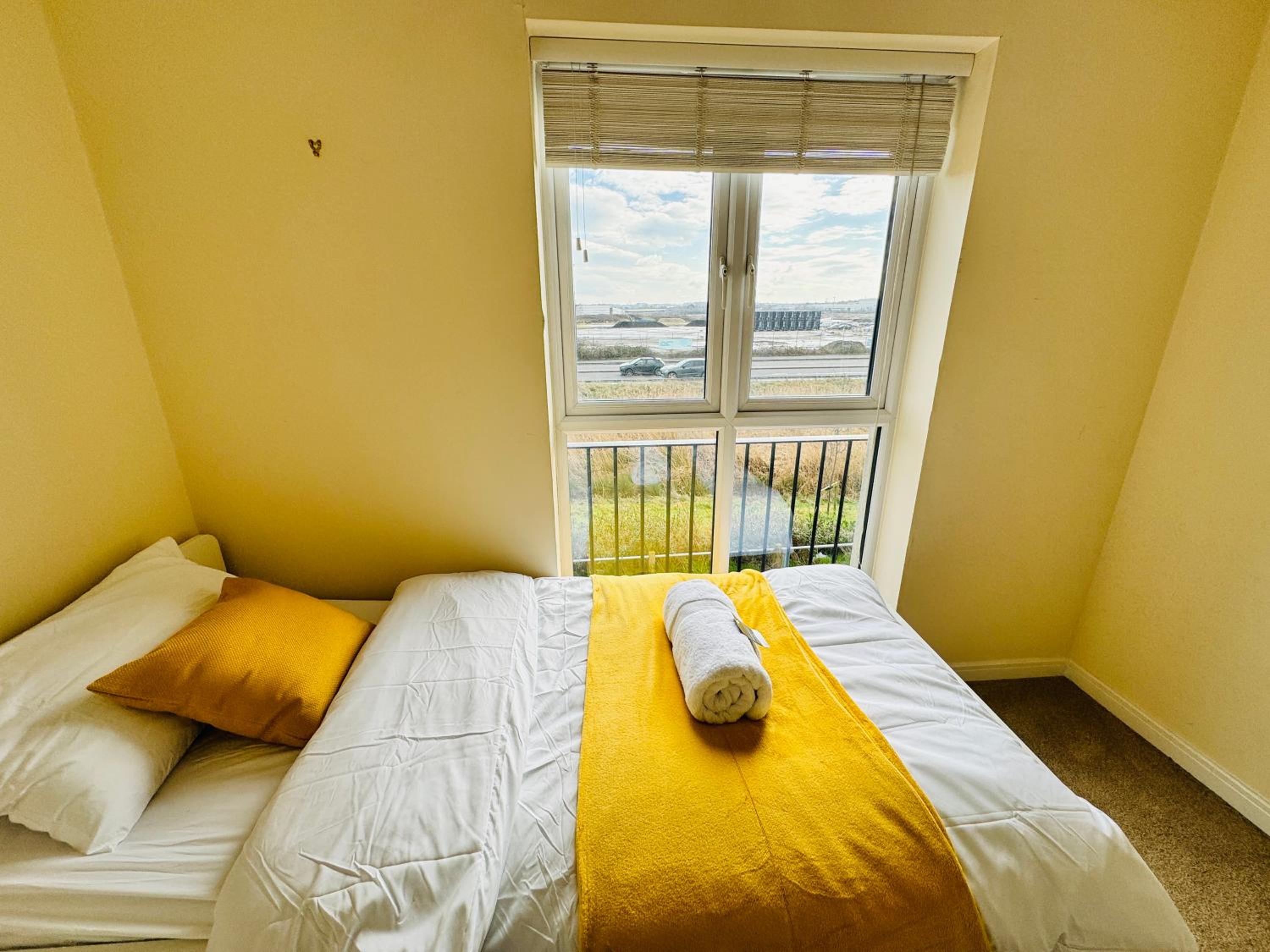 Modern 2-Bedroom Apartment