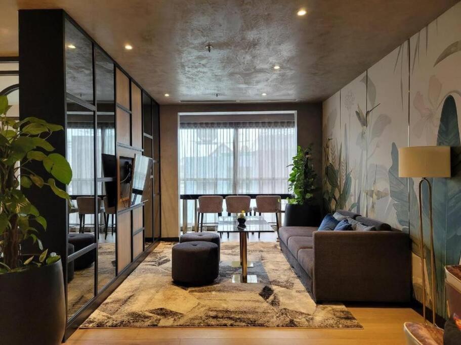 Zenity Apartel Dist 1 by SSens