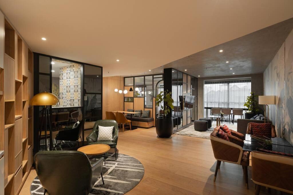Zenity Apartel Dist 1 by SSens