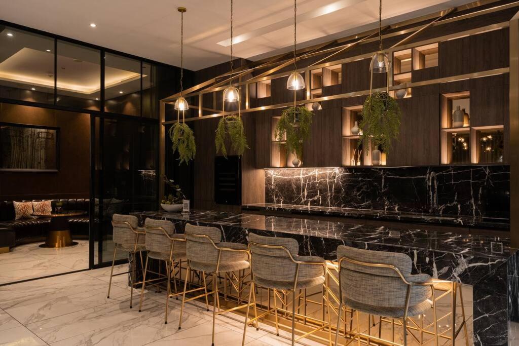 Zenity Apartel Dist 1 by SSens