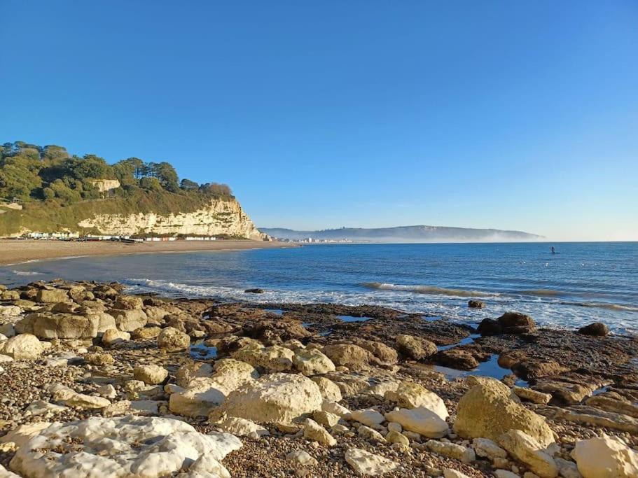 Two bedroom apartment close to the beach
