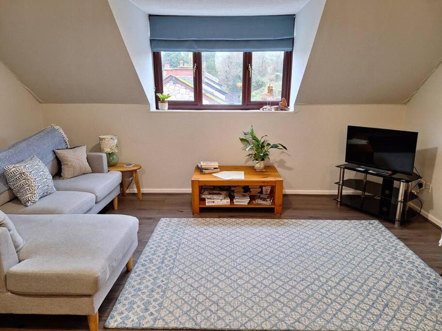 Two bedroom apartment close to the beach