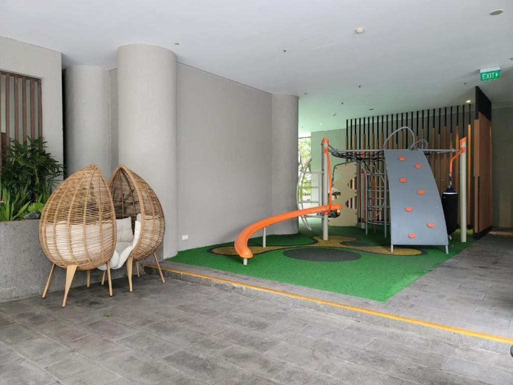Zenity Apartel Dist 1 by SSens