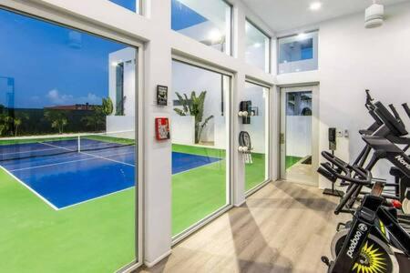 TOP Recommended Private Vacation Villa with Pool, Beach Access, Resort Amenities - White Villas v9 view 4