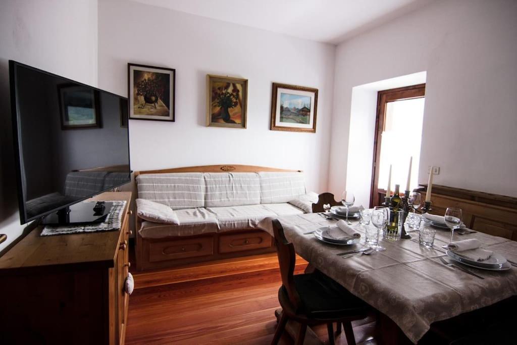 Reddish Deer House ::: Cadore Dolomiti view 2