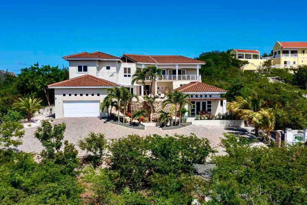 NewVilla-Coral Estate-WalktoBeach-Private Pool-up to 16 Guests SeaView