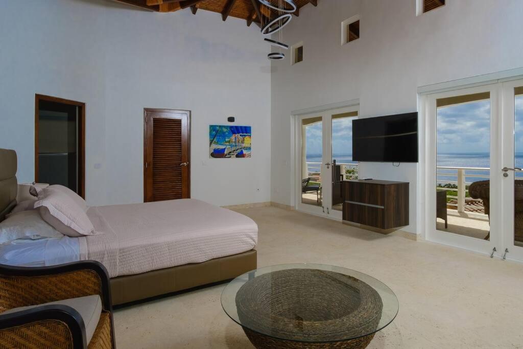 NewVilla-Coral Estate-WalktoBeach-Private Pool-up to 16 Guests SeaView